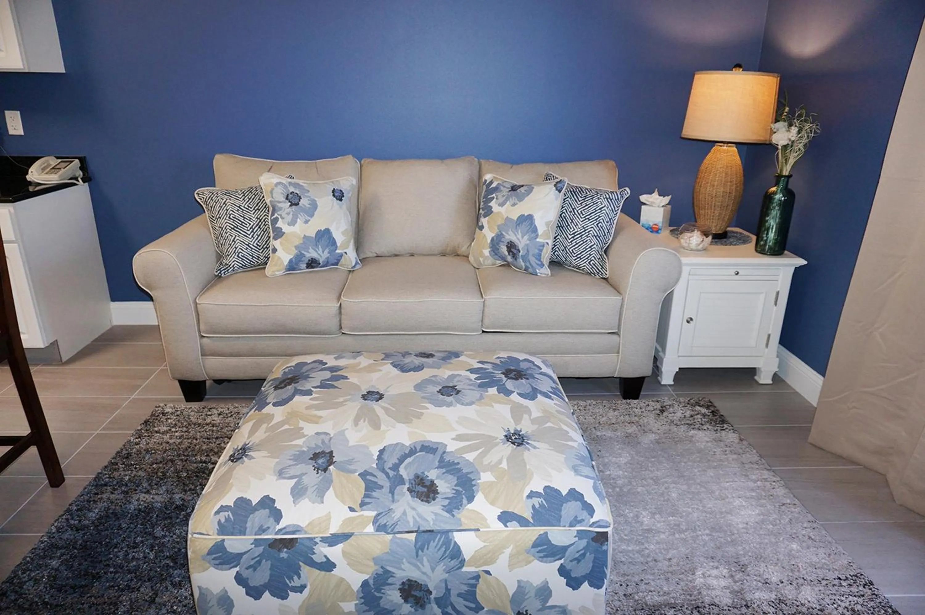 Living room, Bed in Madeira Bay Resort II by Travel Resort Services