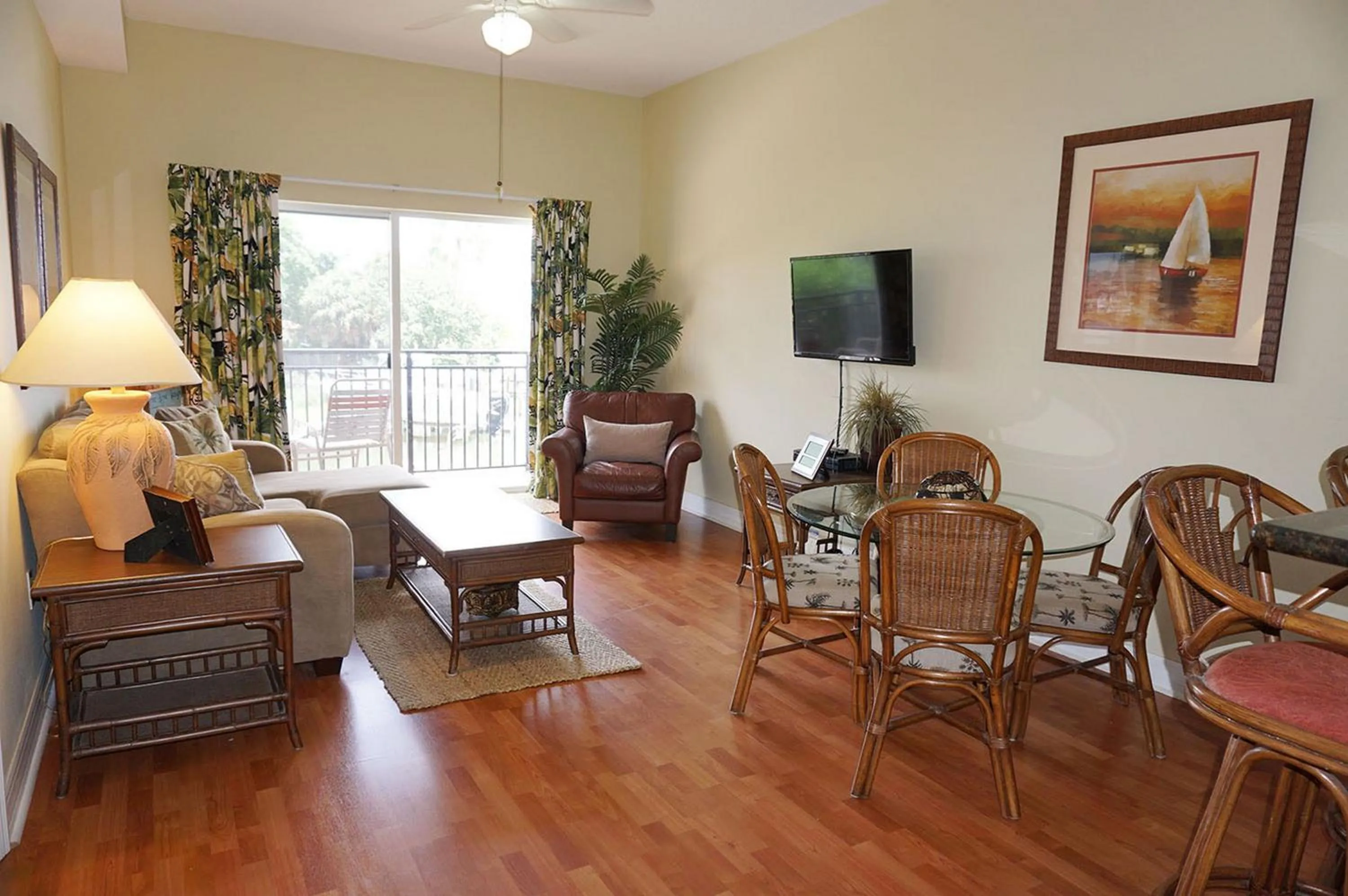 Living room in Madeira Bay Resort II by Travel Resort Services