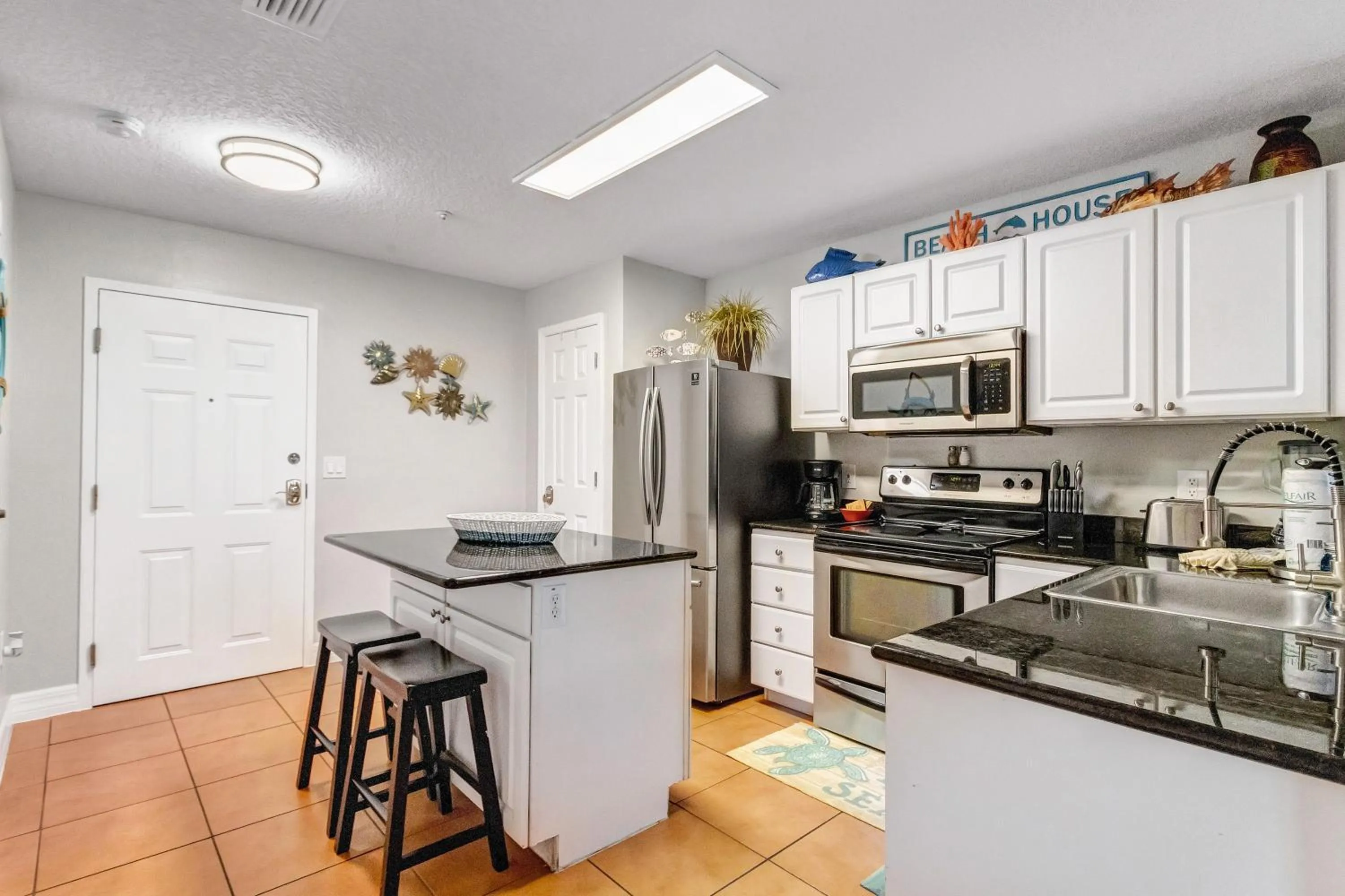 Kitchen or kitchenette in Madeira Bay Resort II by Travel Resort Services