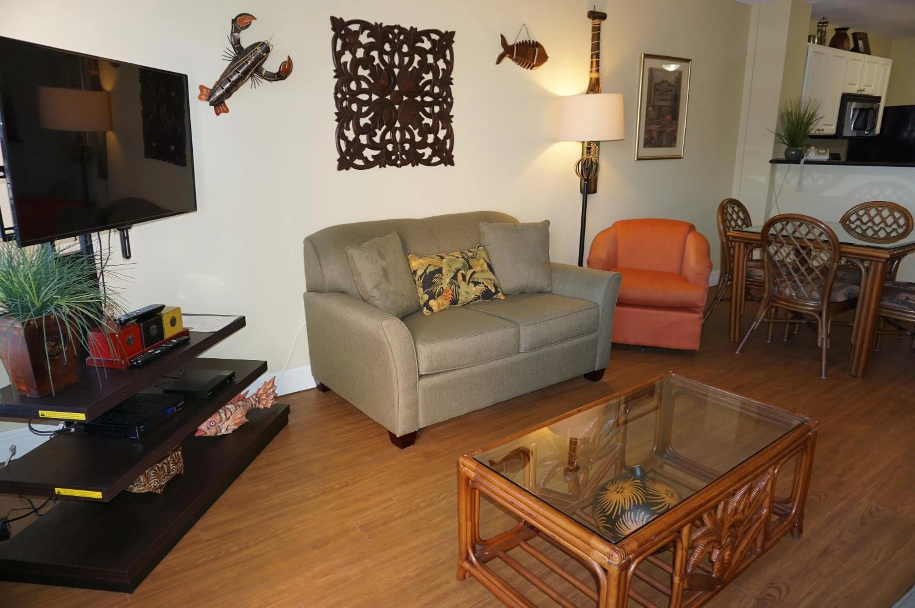 Living room in Madeira Bay Resort II by Travel Resort Services