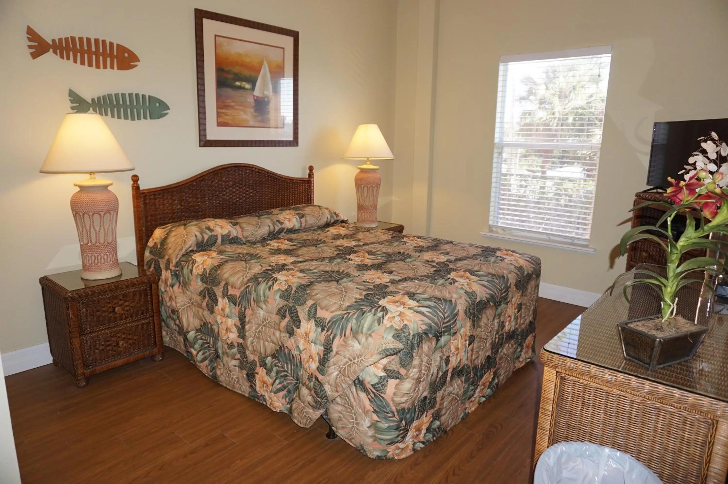 Bedroom, Bed in Madeira Bay Resort II by Travel Resort Services