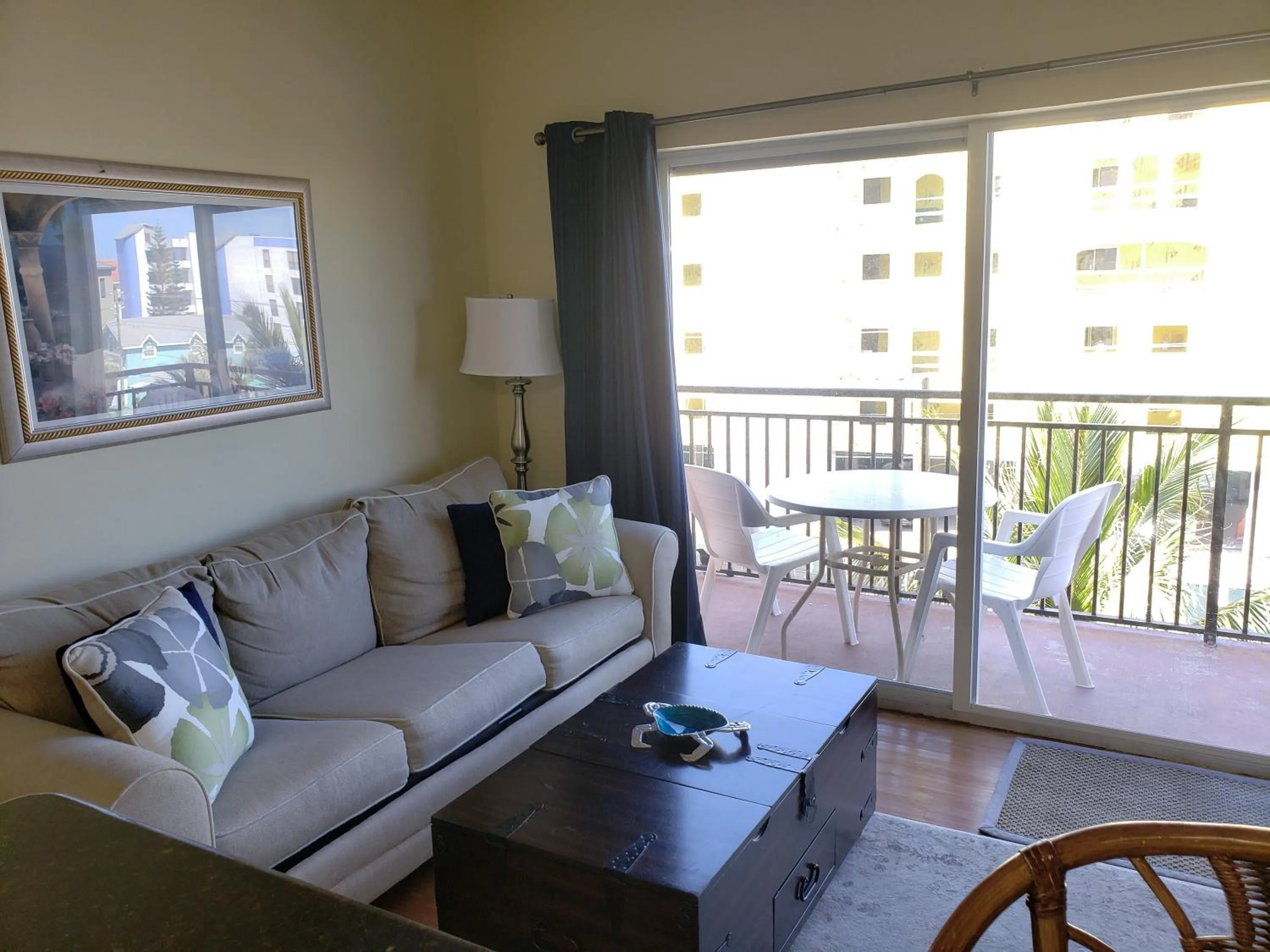 Living room in Madeira Bay Resort II by Travel Resort Services