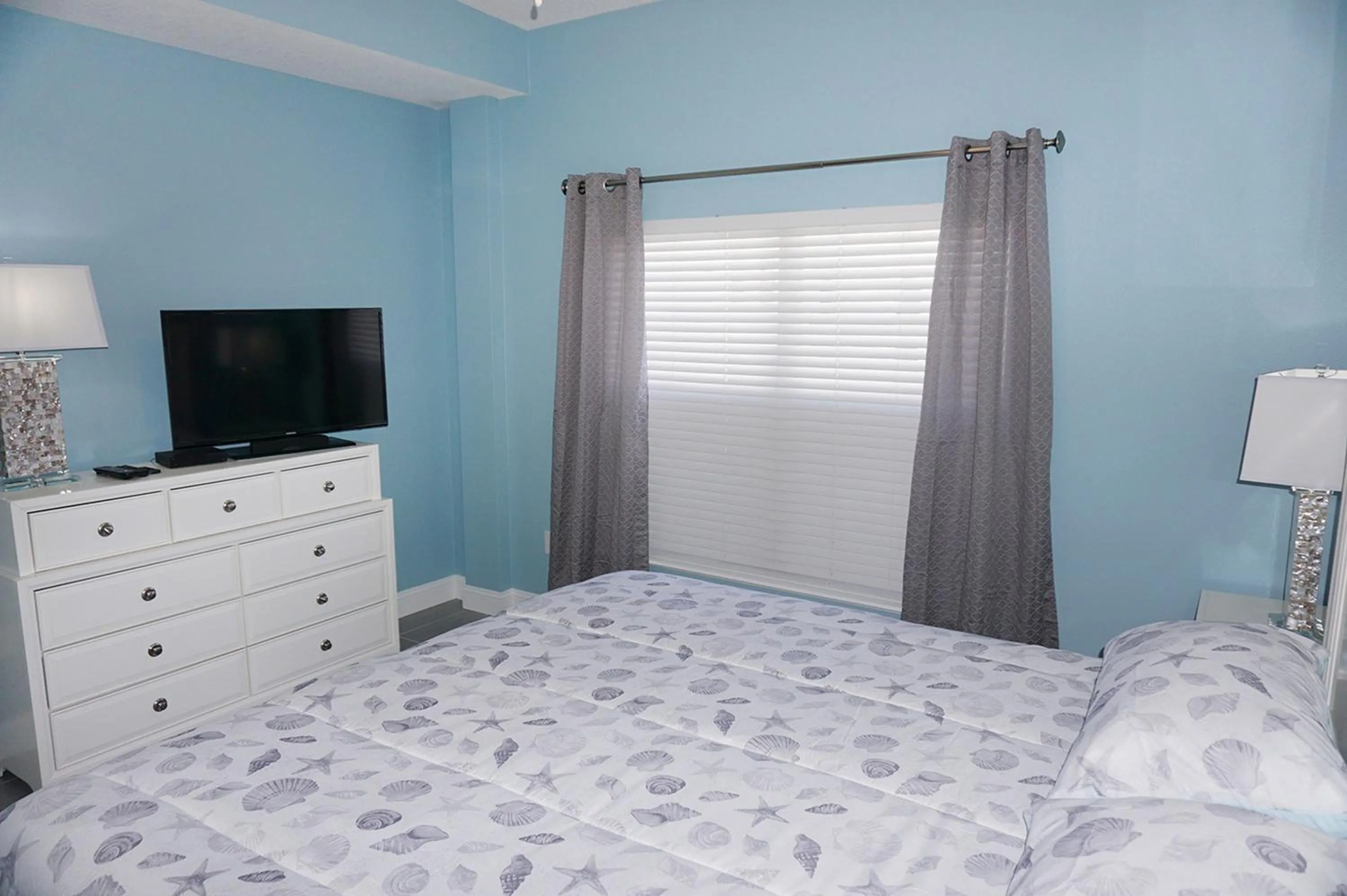 Bedroom, Bed in Madeira Bay Resort II by Travel Resort Services