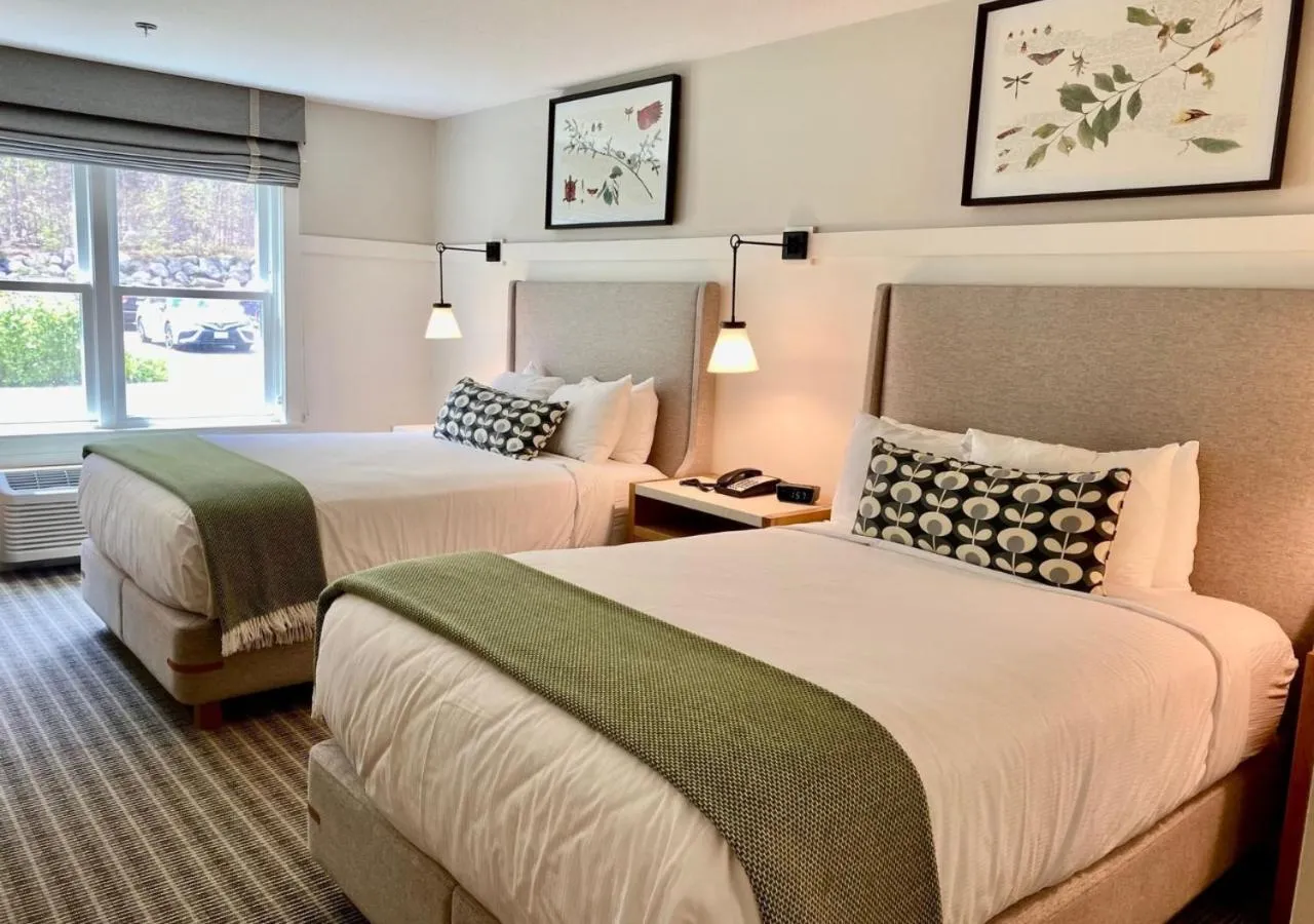 Property building, Bed in White Mountain Hotel and Resort