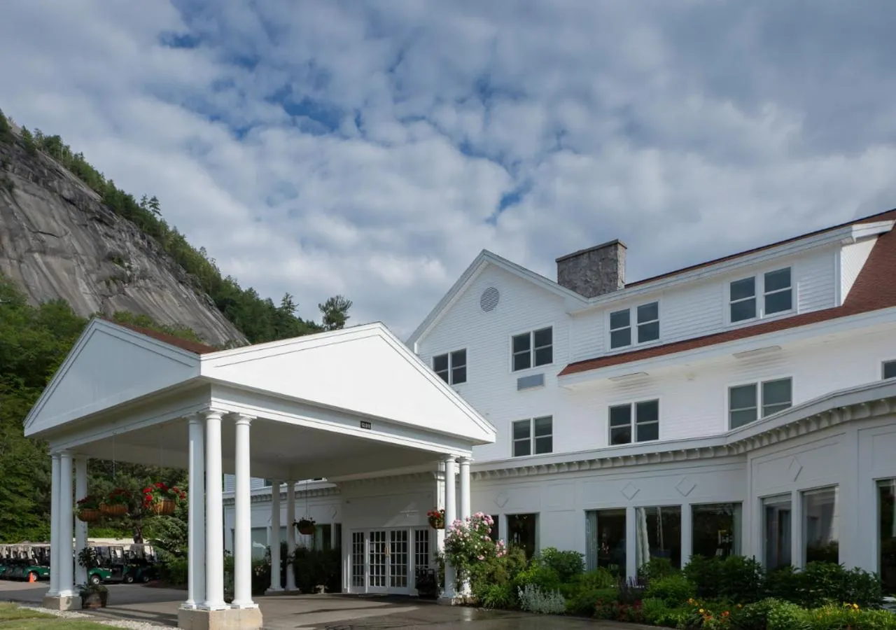 Property building in White Mountain Hotel and Resort