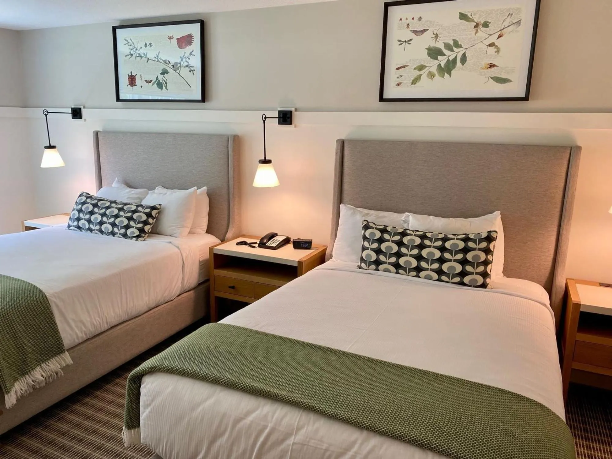 Bedroom, Bed in White Mountain Hotel and Resort