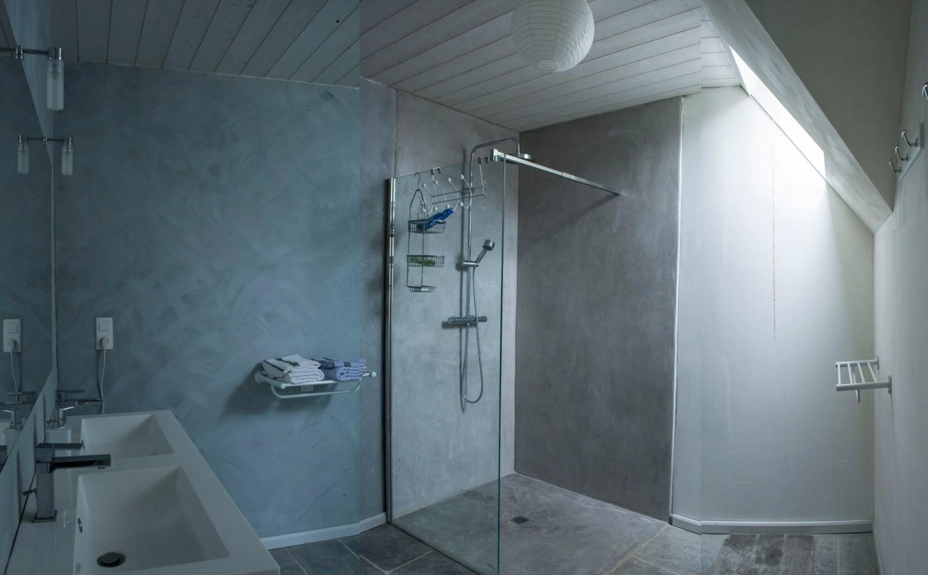 Shower in Pesaulhé
