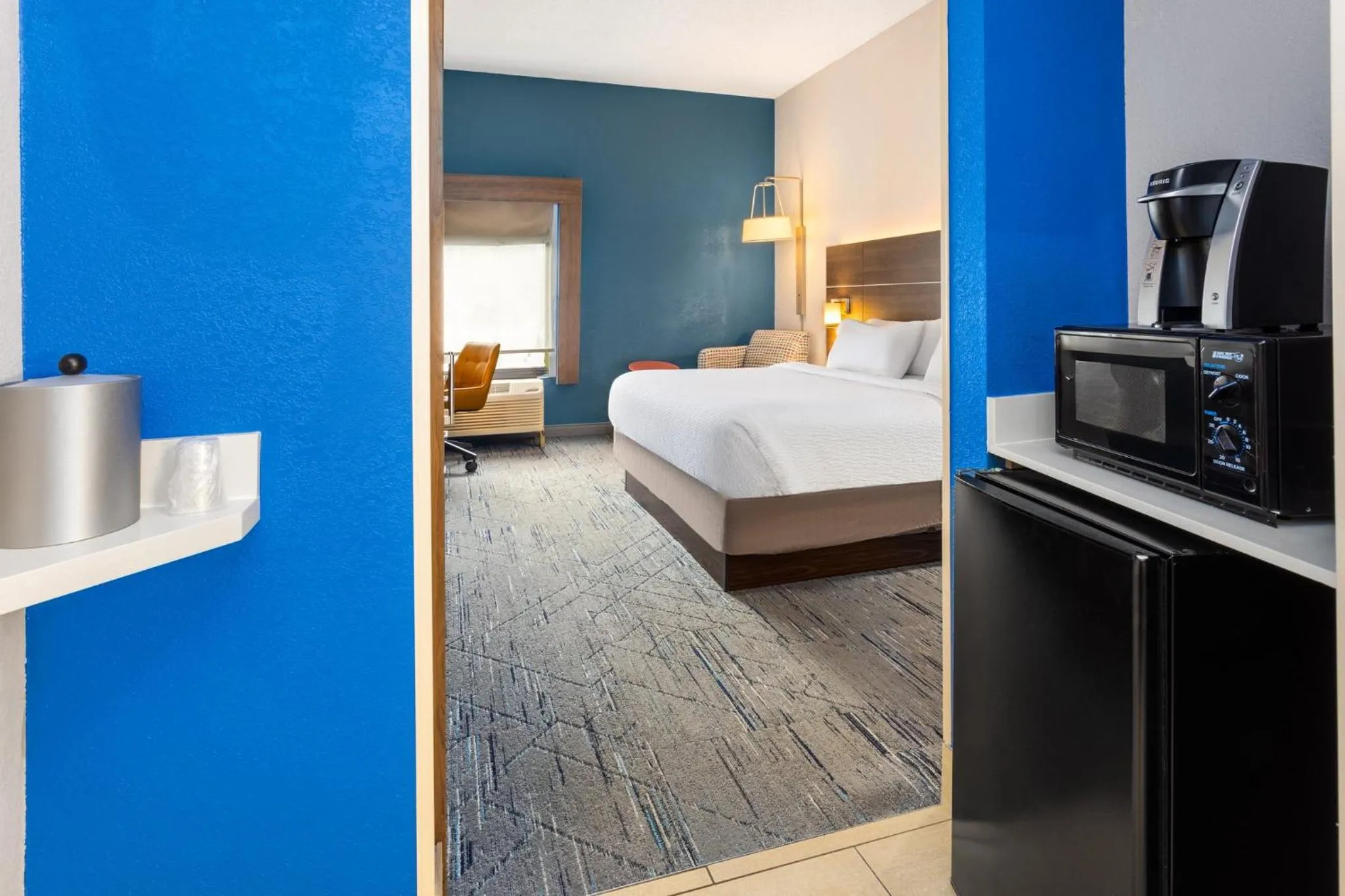 Photo of the whole room, Bed in Holiday Inn Express - New Albany