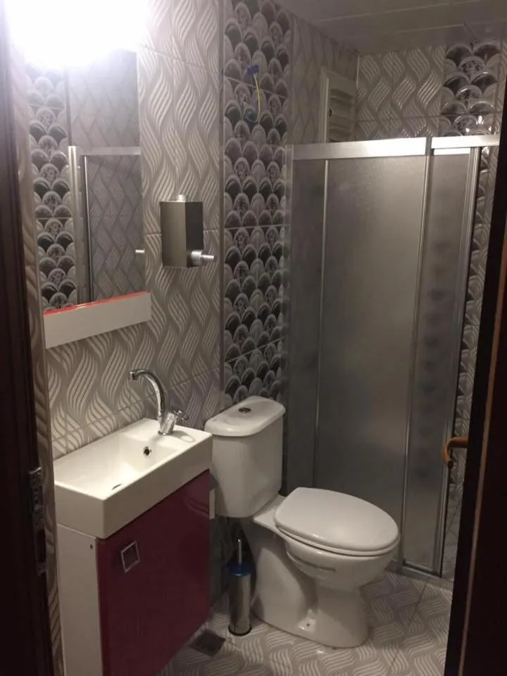 Toilet in Özgür Hotel