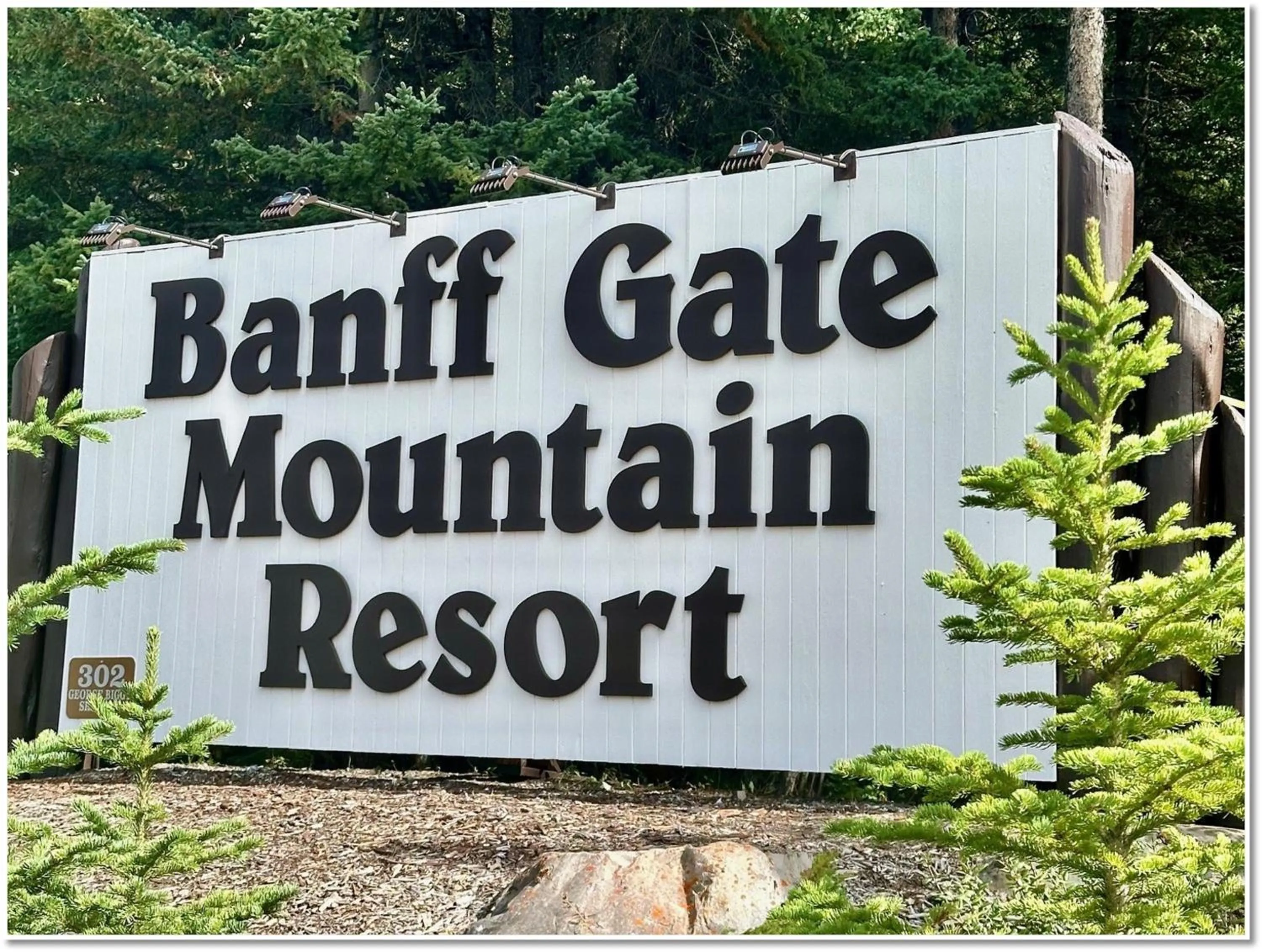 Property logo or sign in Banff Gate Mountain Resort