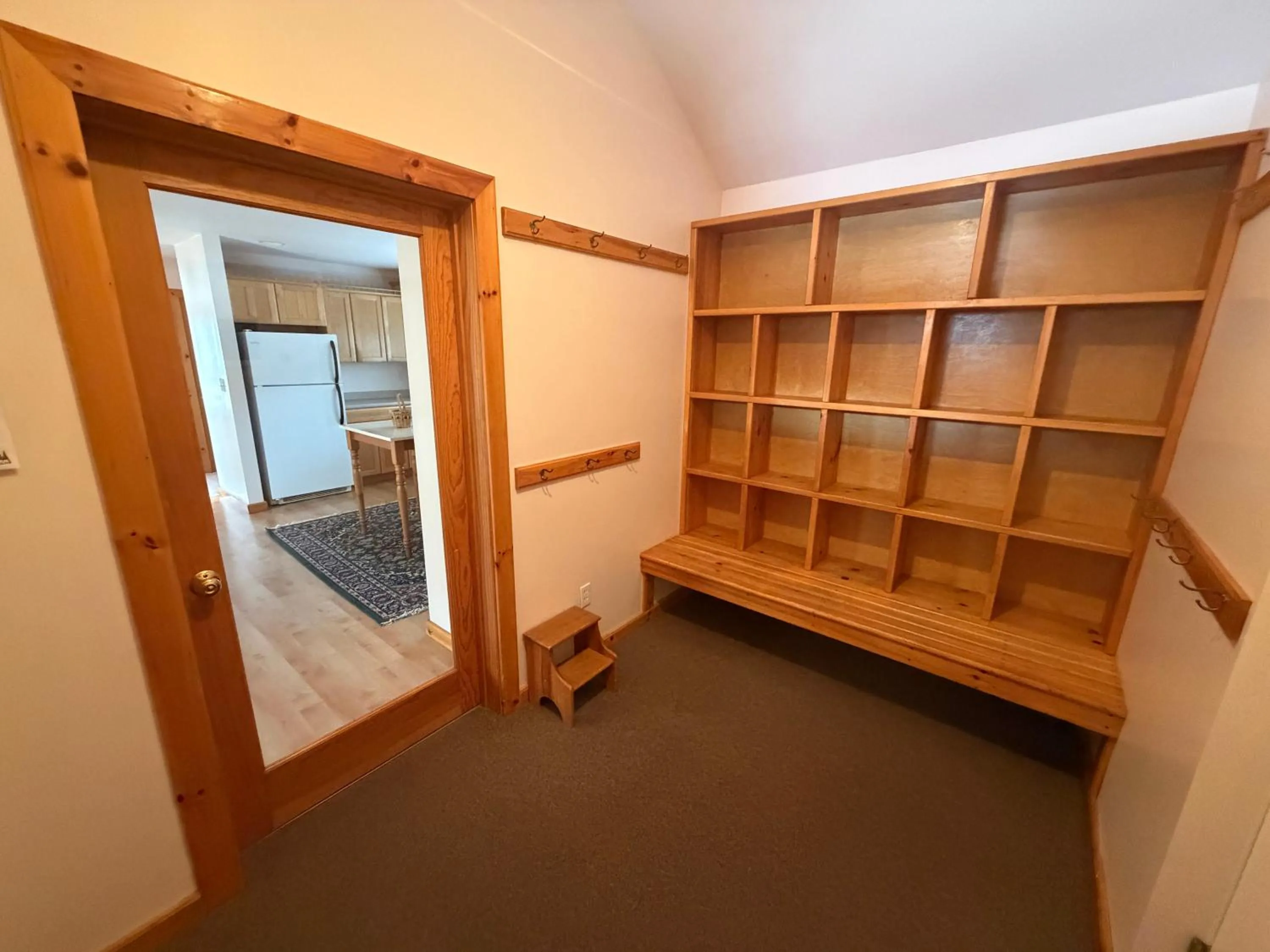 wardrobe in Mountain Sports Inn