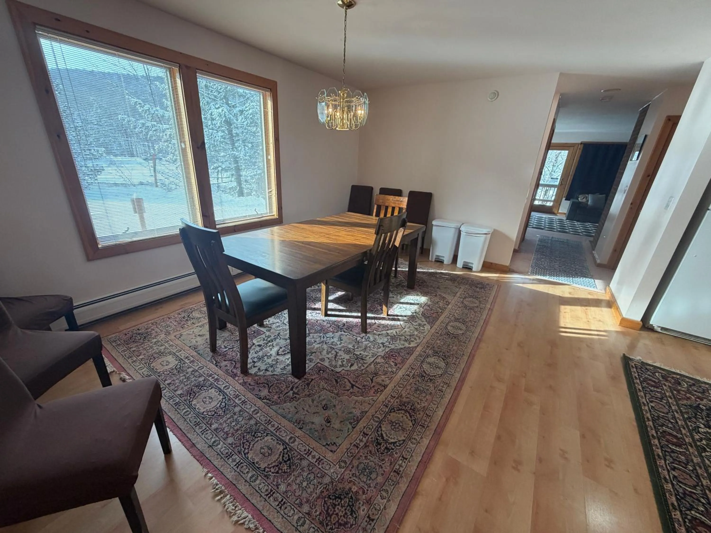 Dining area in Mountain Sports Inn