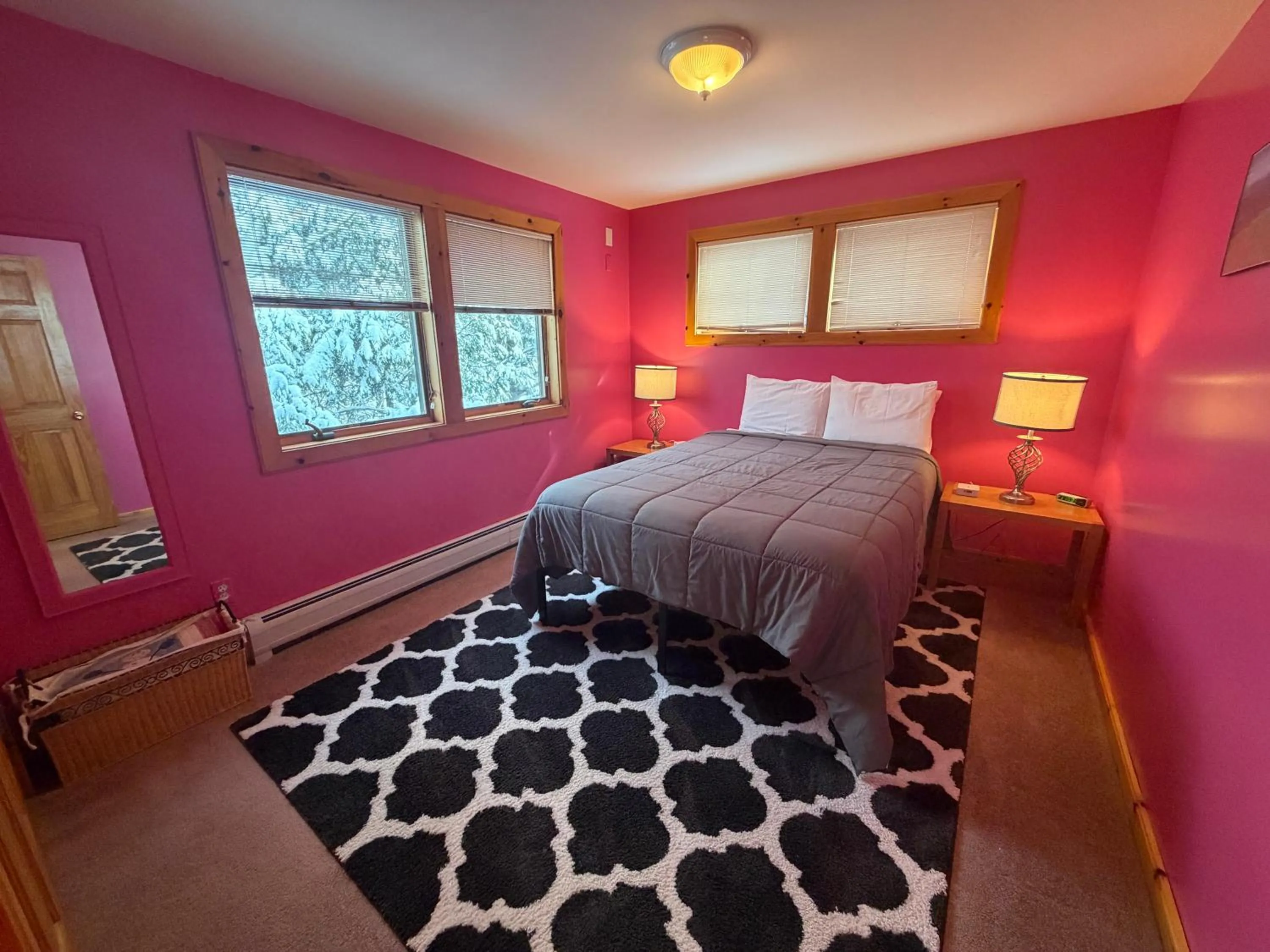 Bed in Mountain Sports Inn