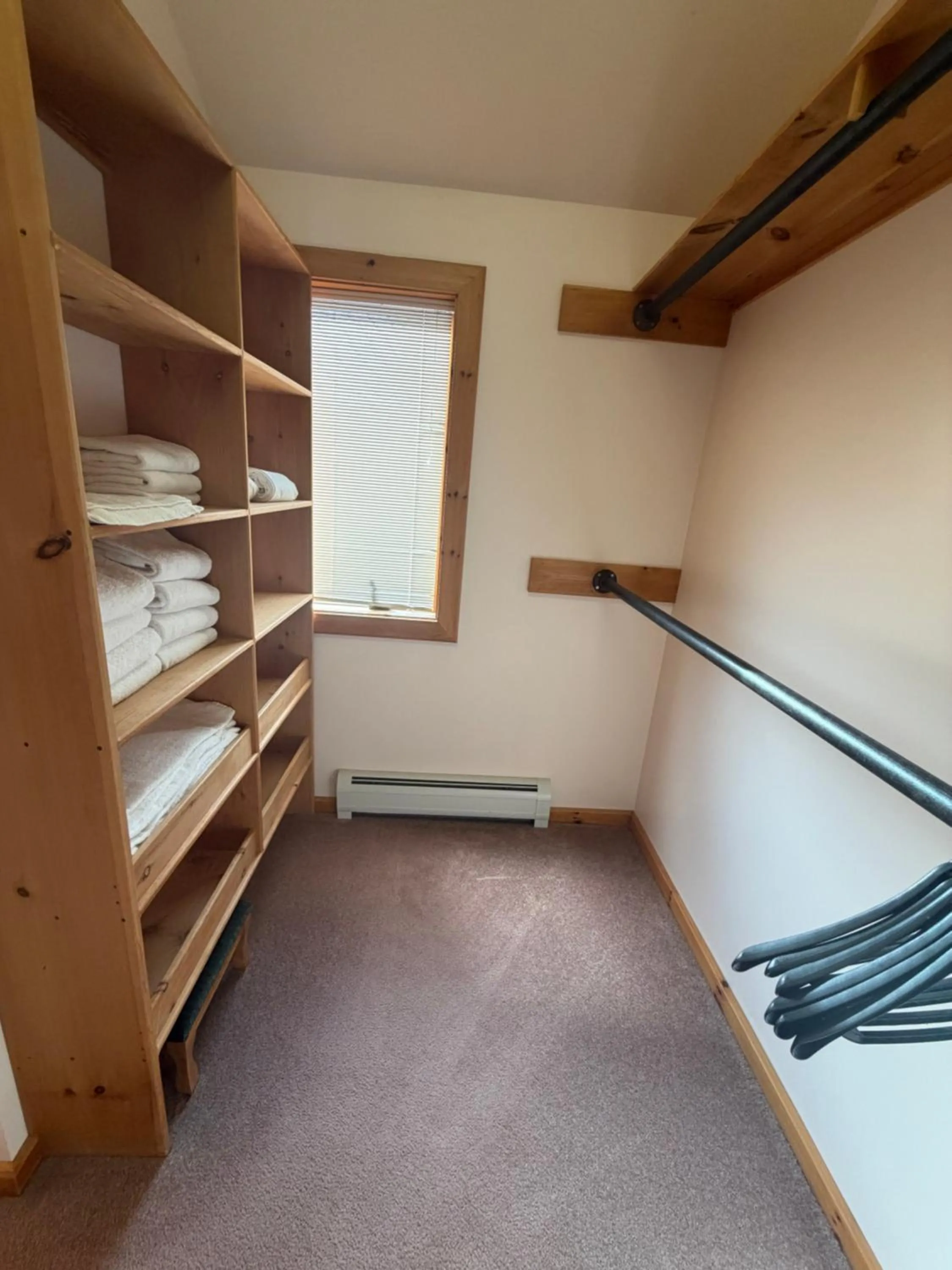 wardrobe in Mountain Sports Inn