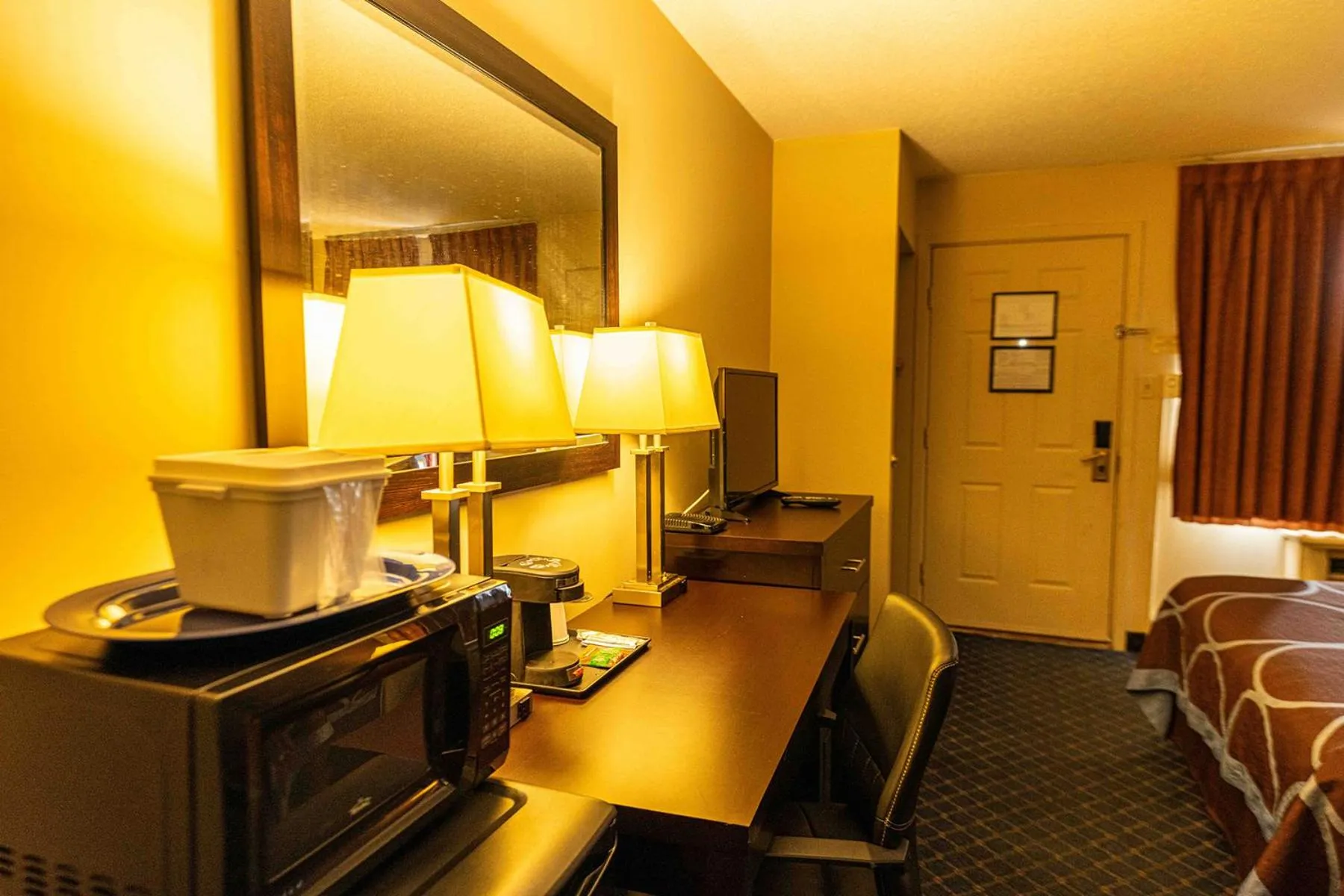 TV and multimedia, Bed in BA Hotel