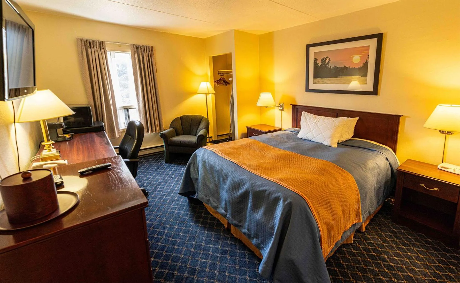 Bedroom, Bed in BA Hotel