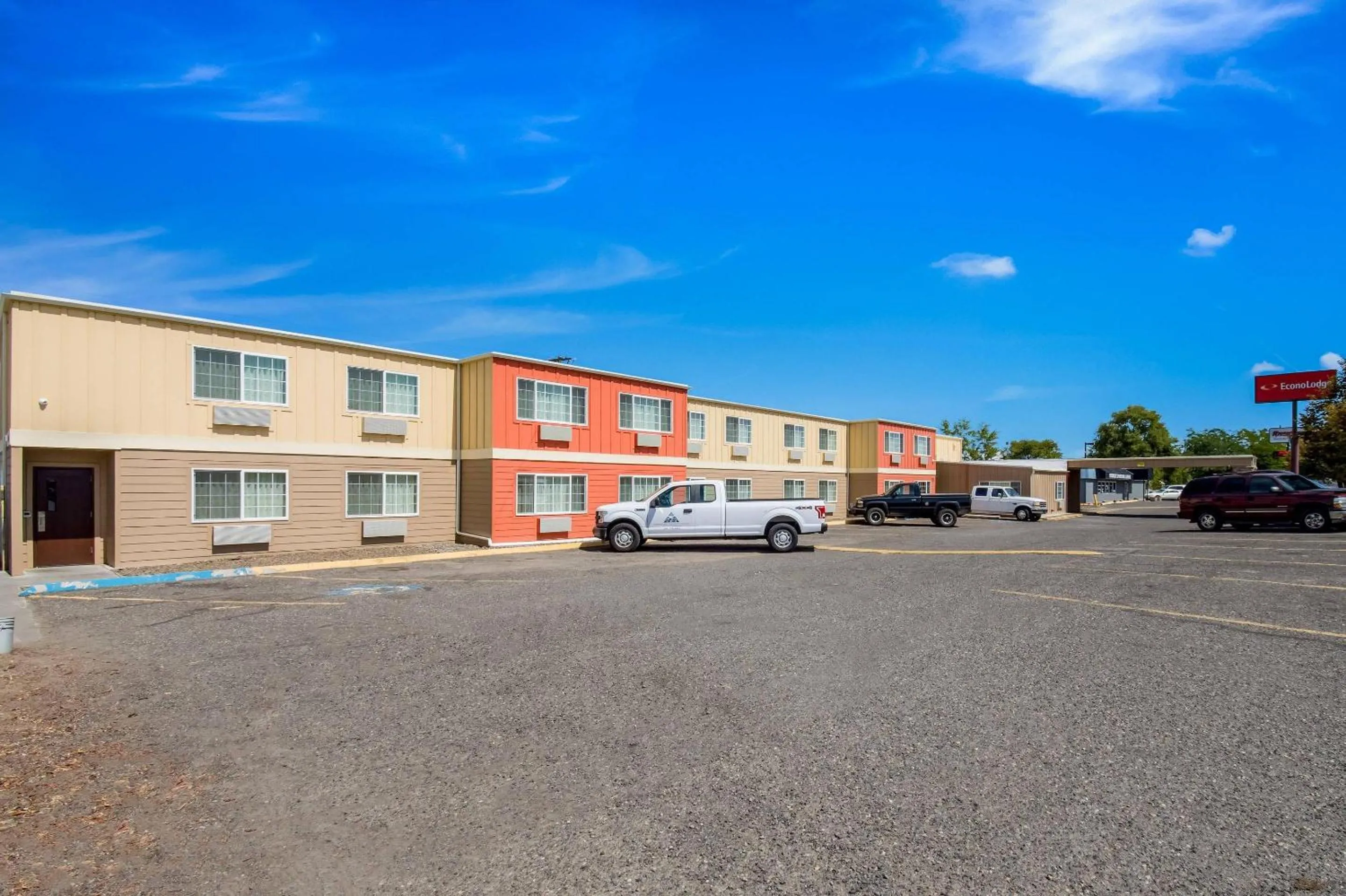 Property building in Econo Lodge Umatilla Columbia River Area