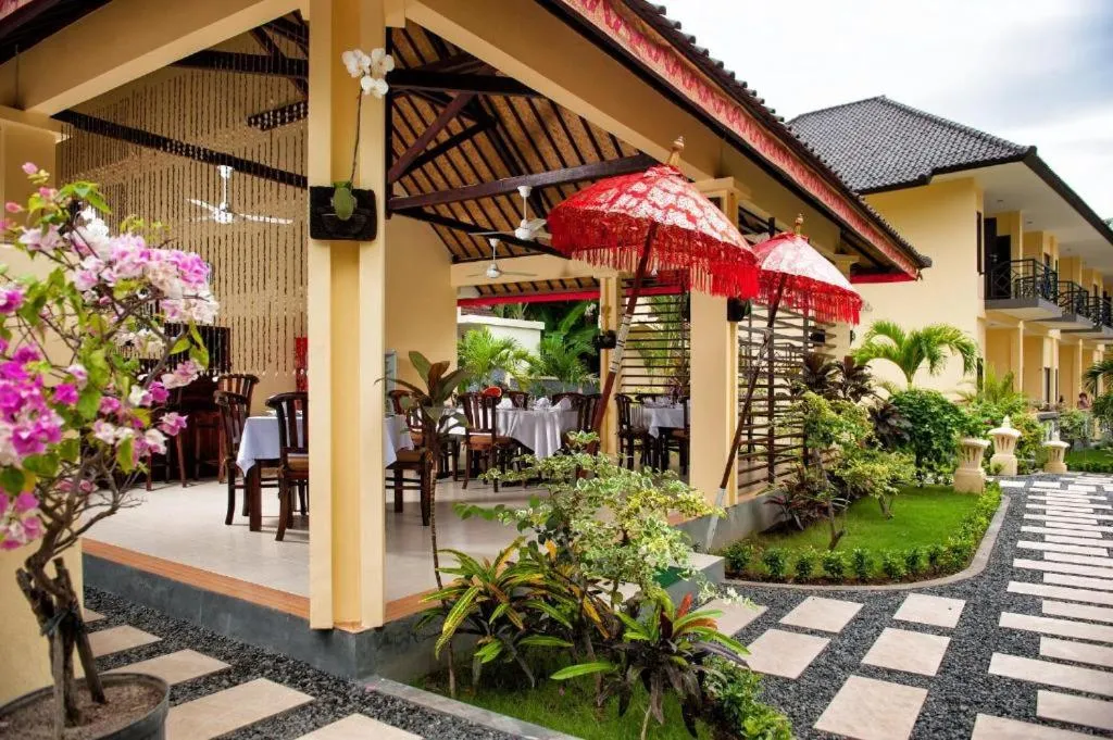 Restaurant/places to eat in Rossa Garden Hotel