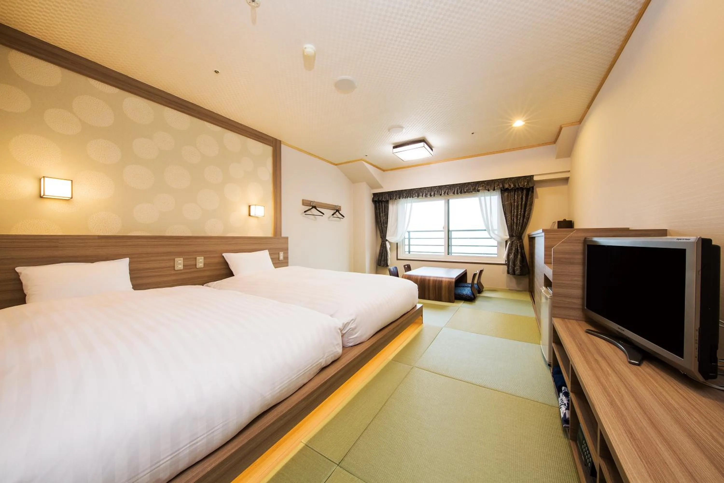 Photo of the whole room, Bed in Hotel Green Plaza Hakone