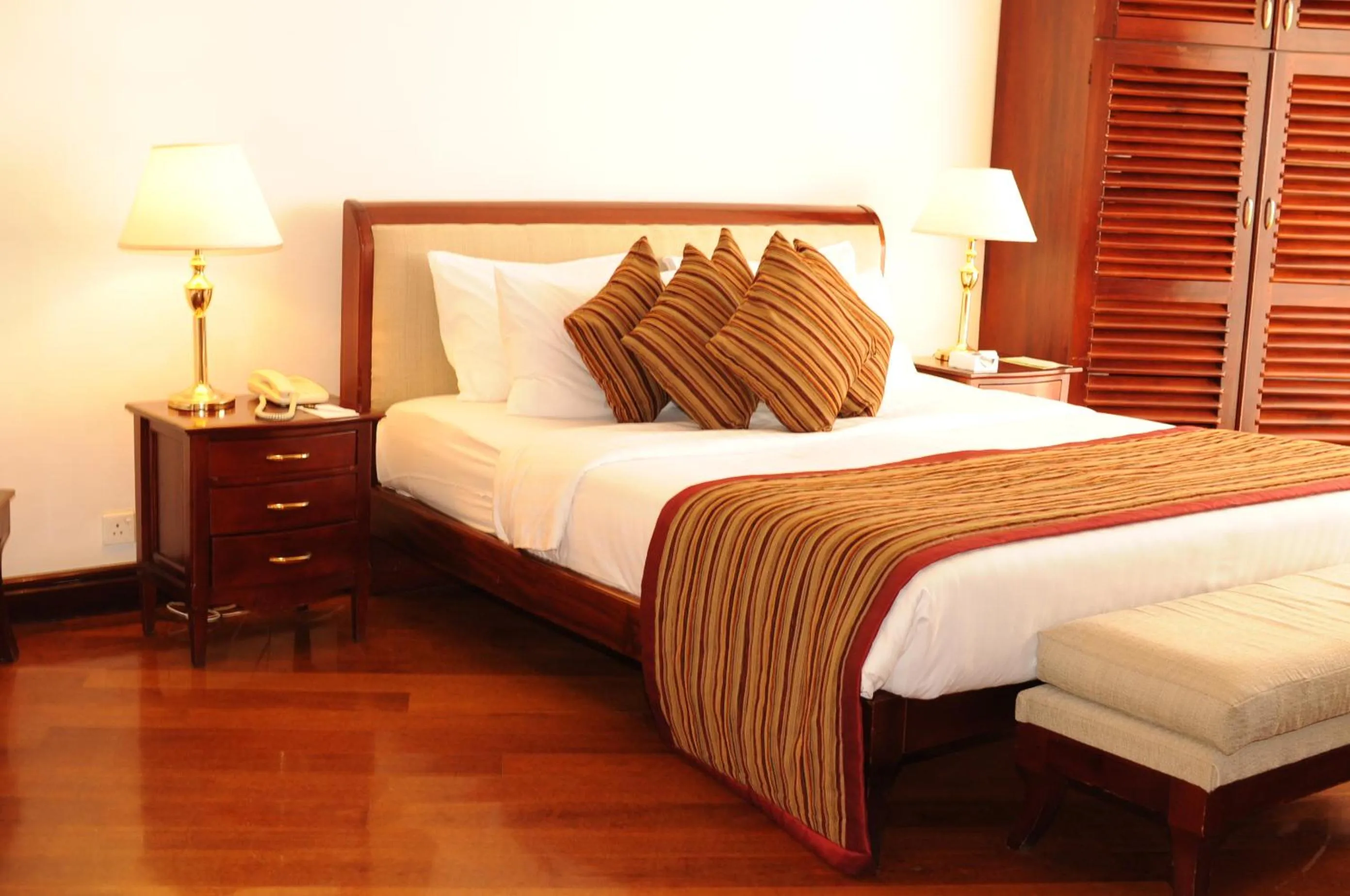 Bed in Mount Lavinia Hotel
