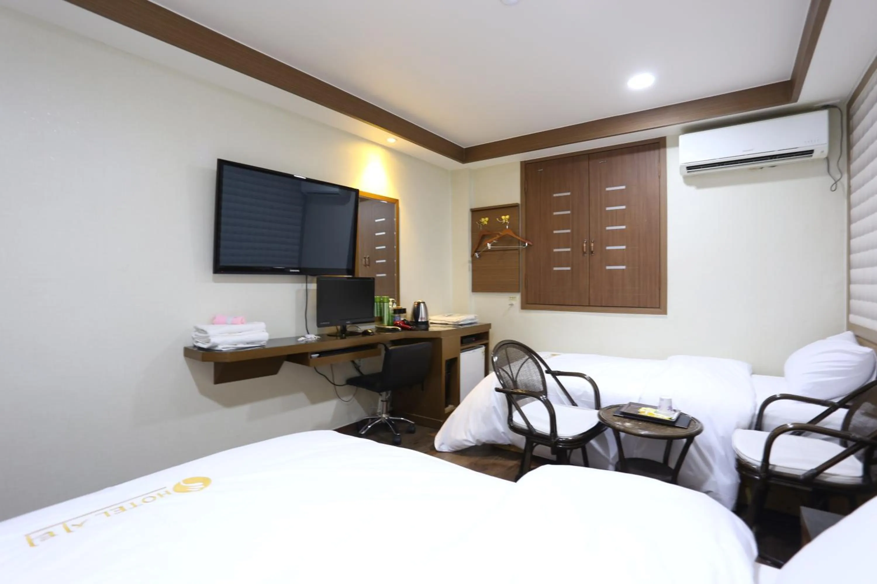 Bed in City Park Hotel