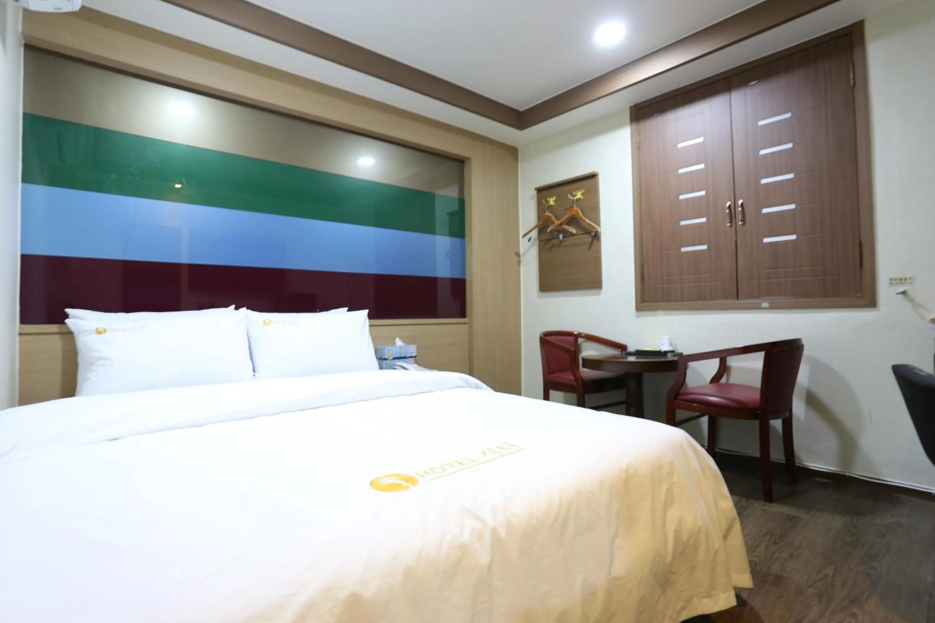 Bed in City Park Hotel