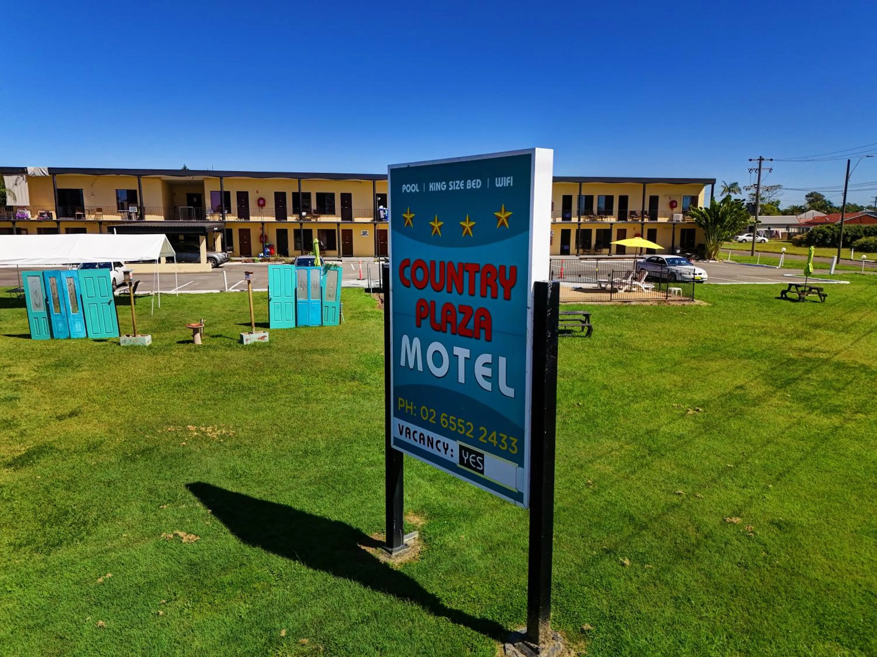 Property building in Country Plaza Motel Taree