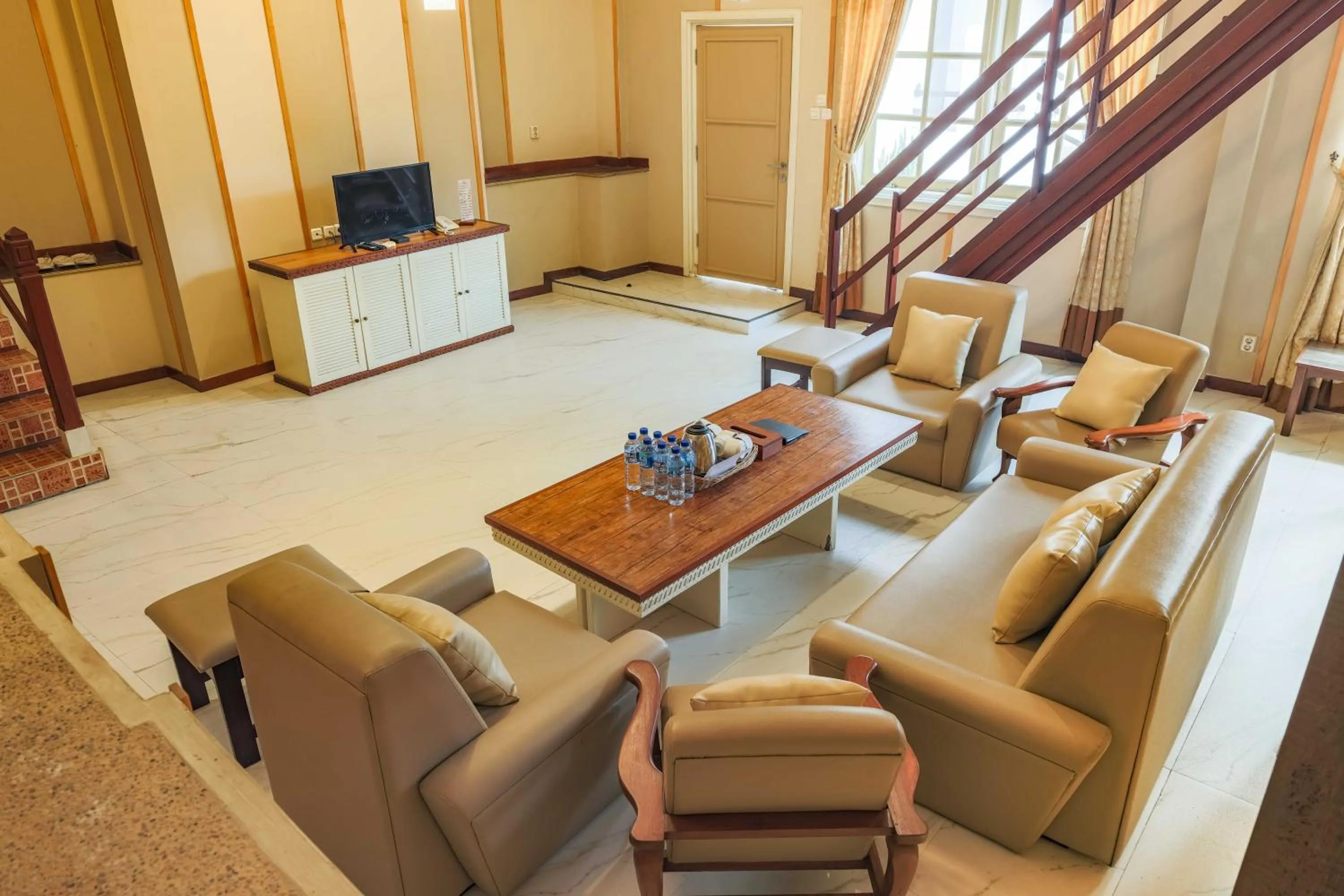 furniture in Family Hotel Gradia 1