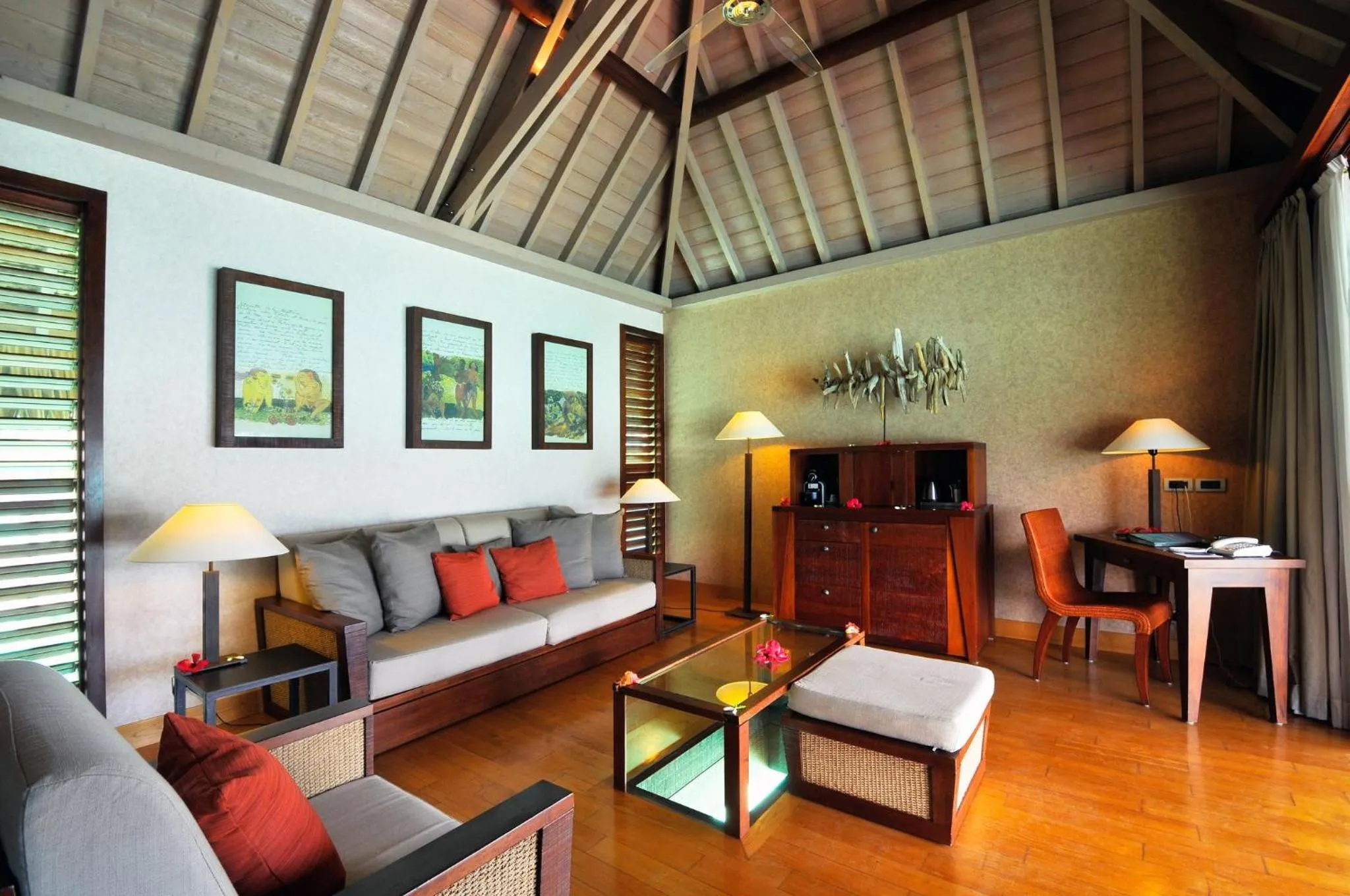 Photo of the whole room in InterContinental Bora Bora & Thalasso Spa by IHG