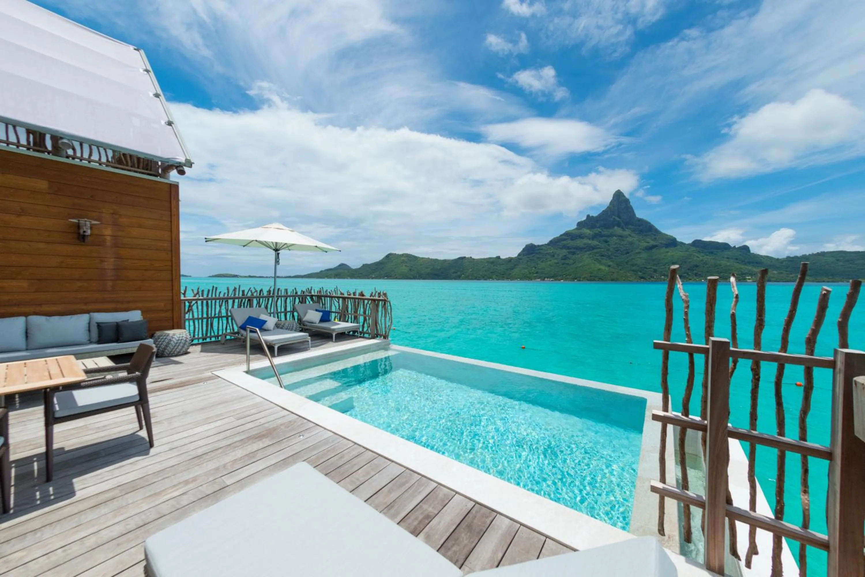 Mountain view in InterContinental Bora Bora & Thalasso Spa by IHG