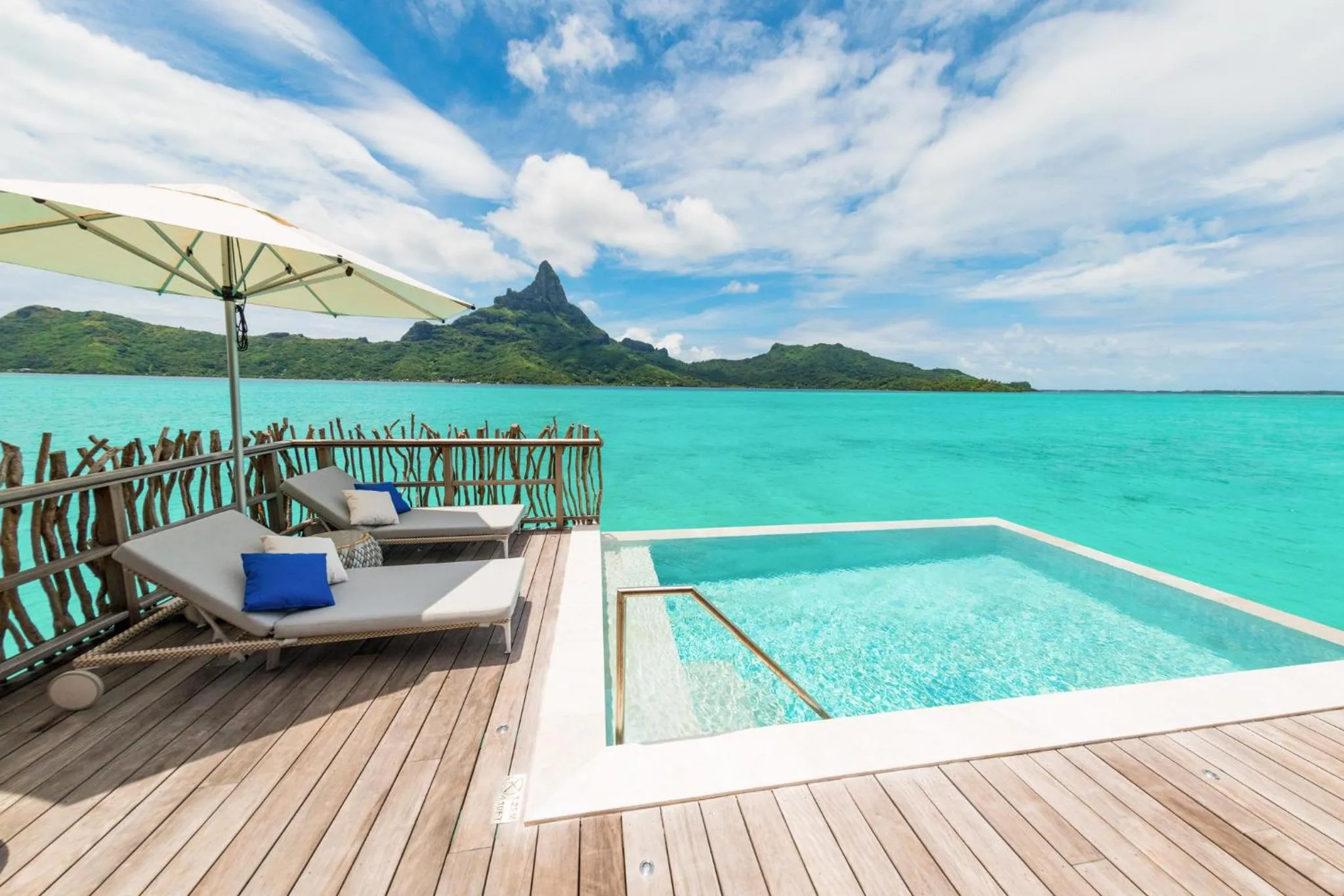 Photo of the whole room in InterContinental Bora Bora & Thalasso Spa by IHG
