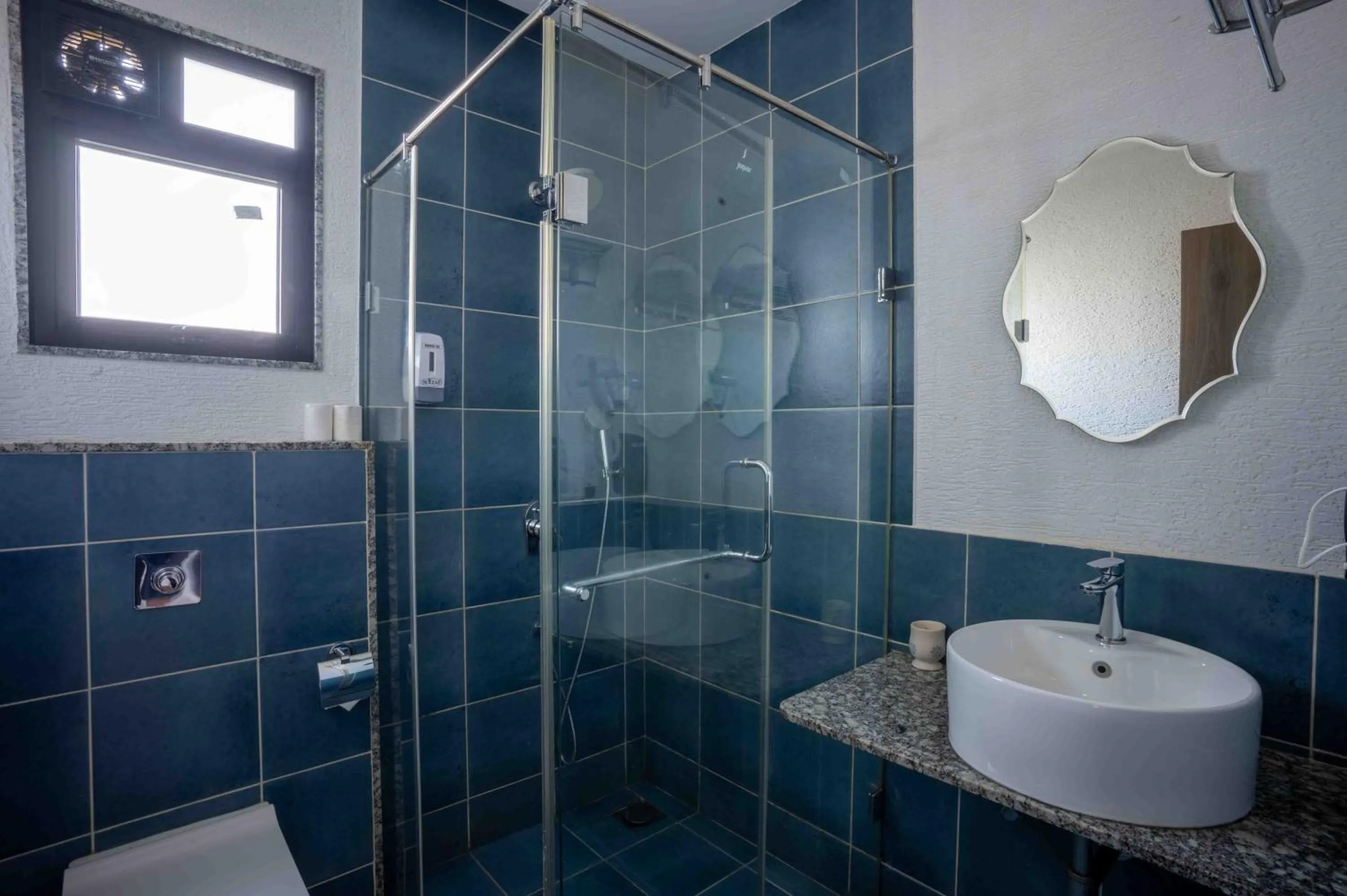 Shower in Foxoso Sonnet - A boutique hotel, Anjuna , Goa