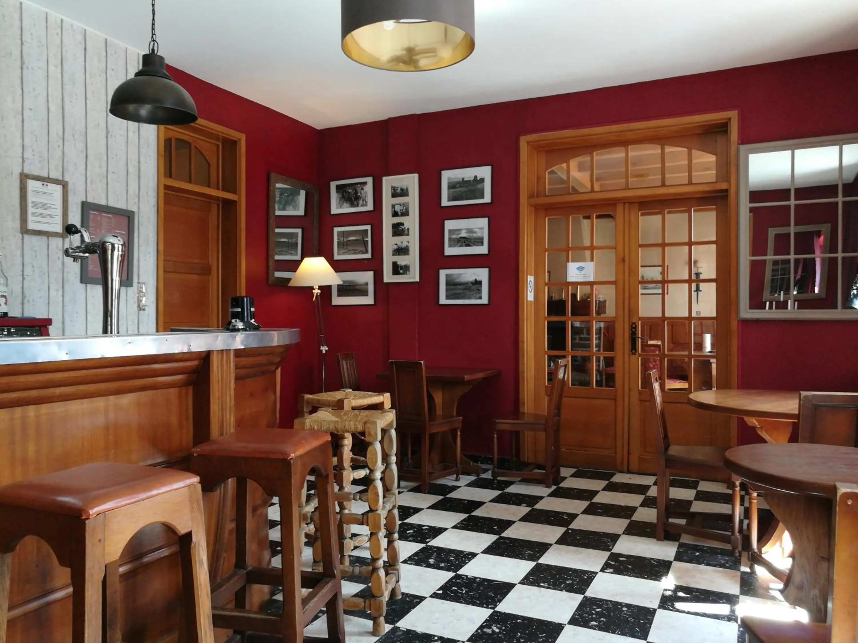 Lounge or bar in La Domerie - Maison d'hôtes