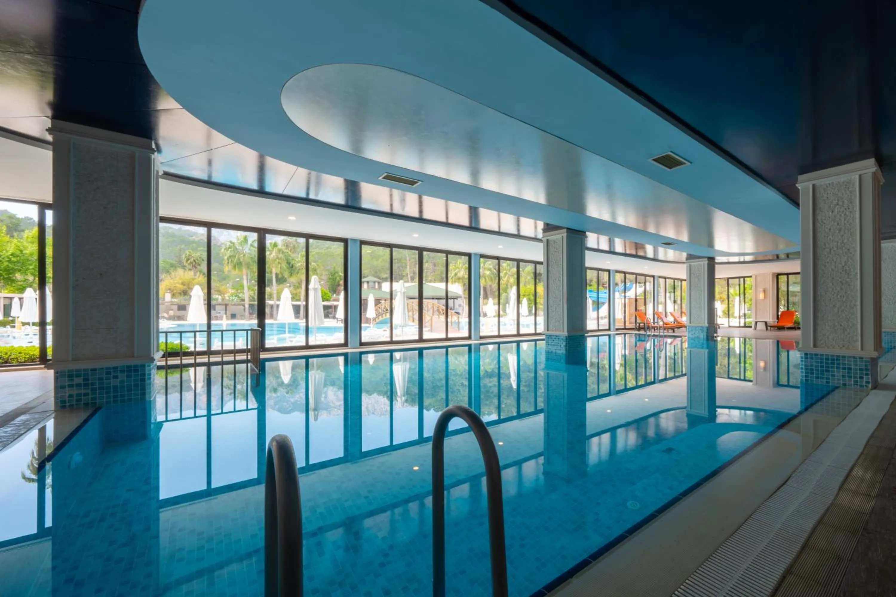 Swimming pool in Eldar Resort Hotel