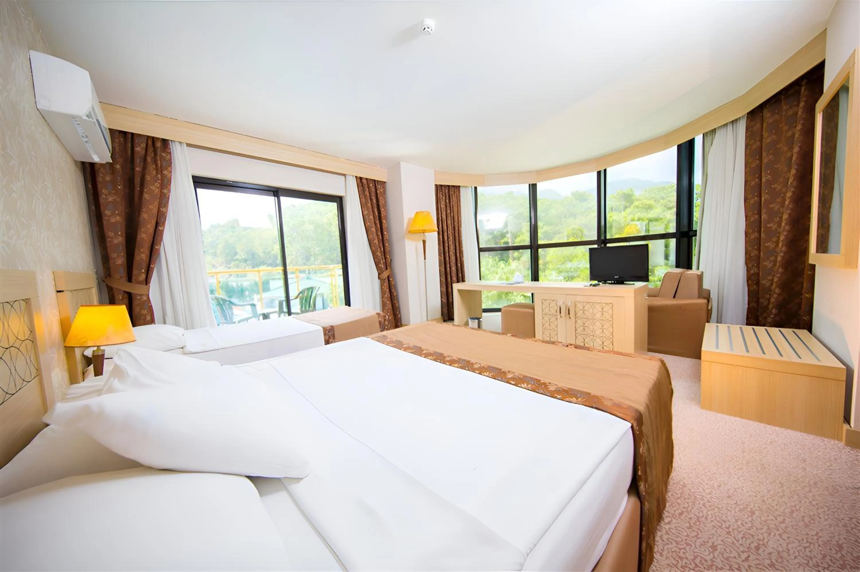 Bed in Eldar Resort Hotel