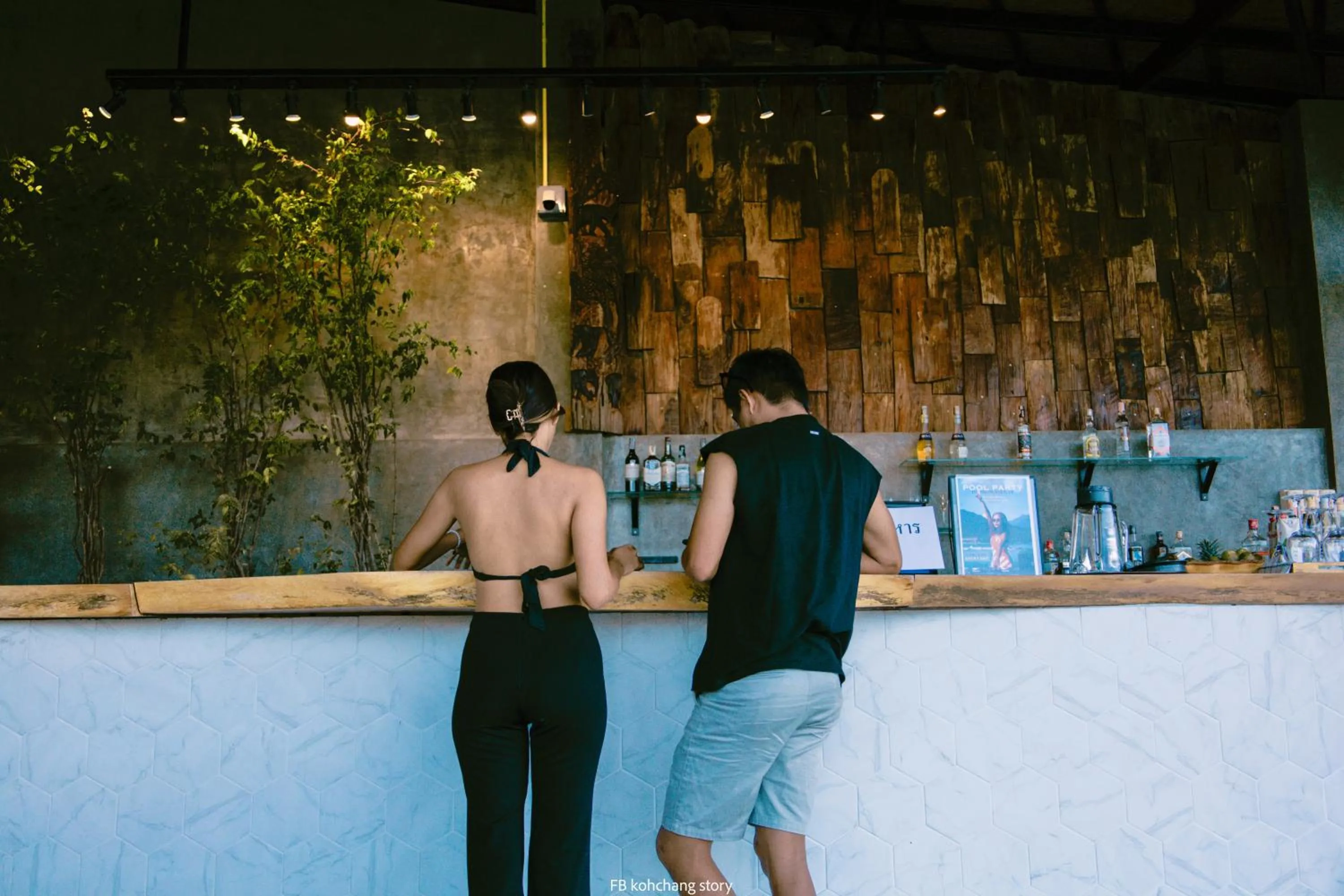 Restaurant/places to eat in Bhuvarin Resort