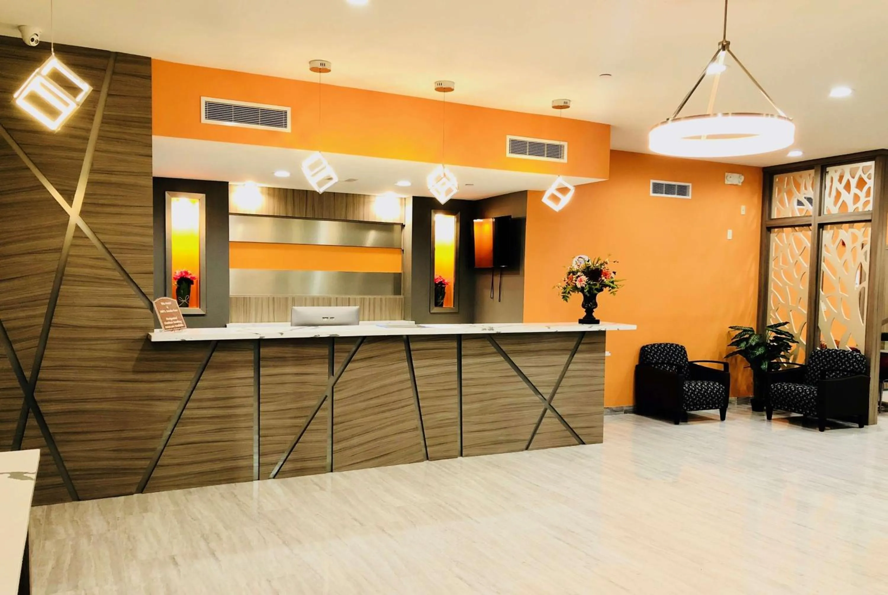 Lobby or reception in Baymont by Wyndham Houston Hobby Airport