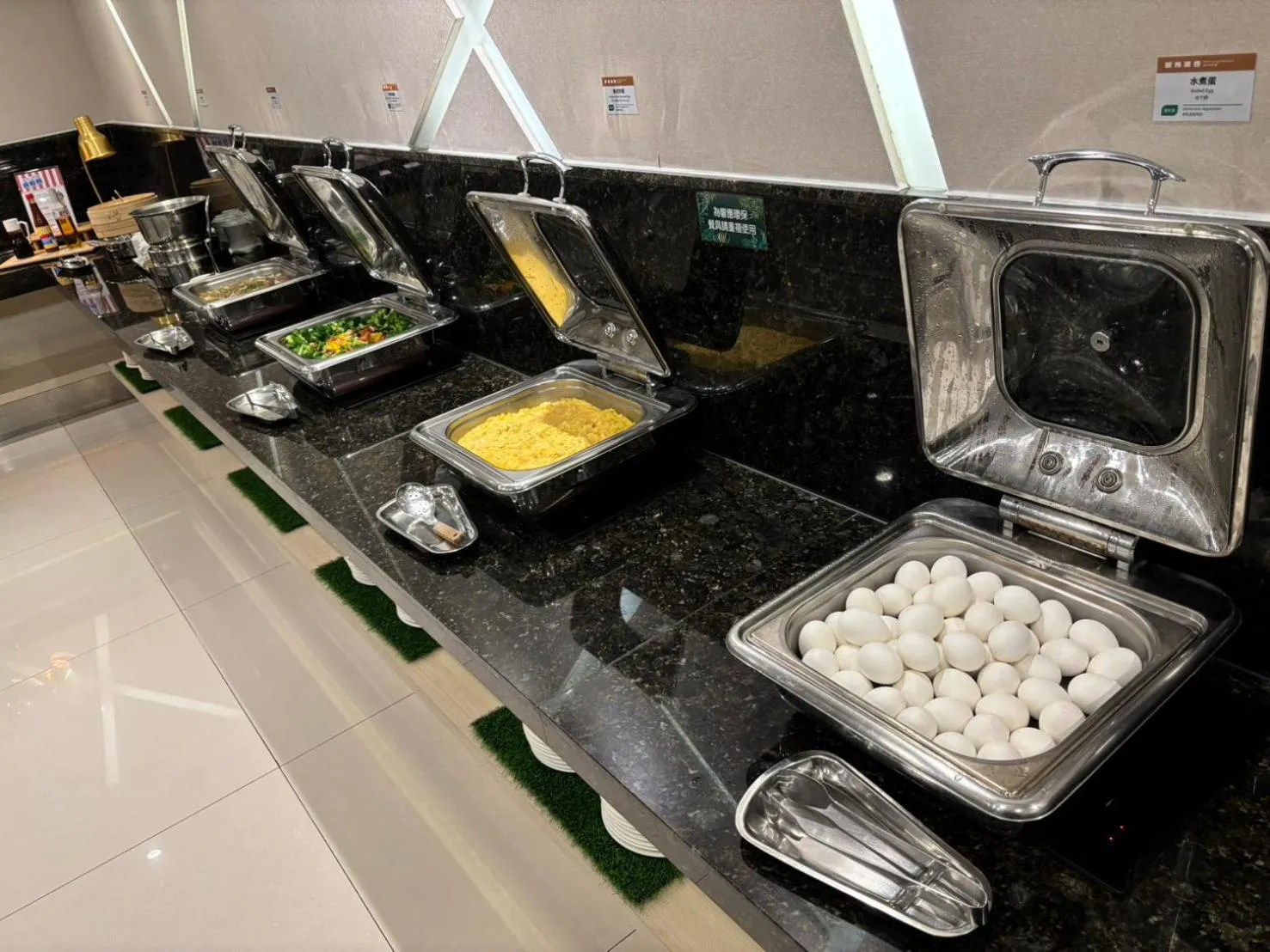 Breakfast in CHECK inn Taichung Zhongshan