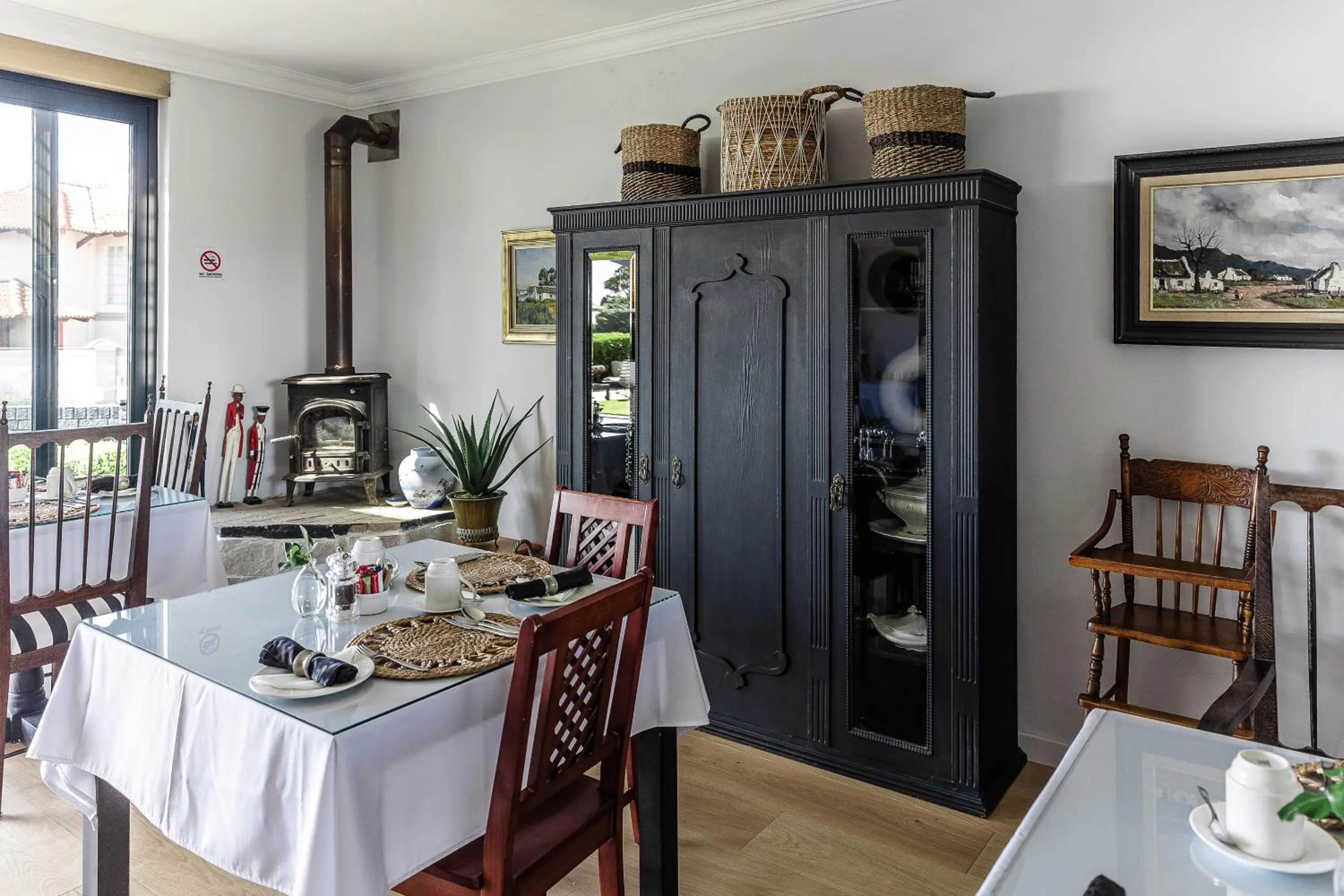 Dining area in The Whale's Tale Guesthouse