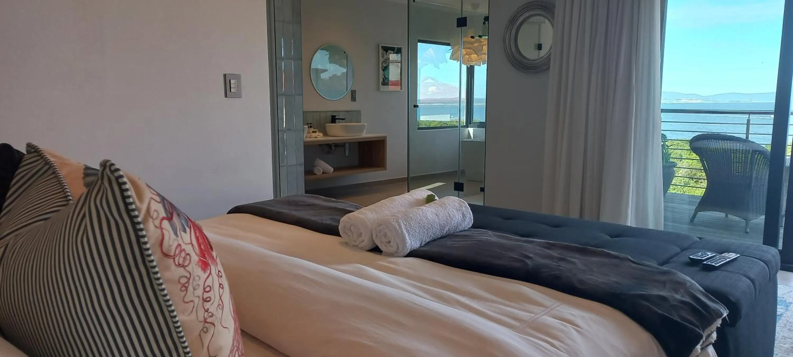 Photo of the whole room, Bed in The Whale's Tale Guesthouse