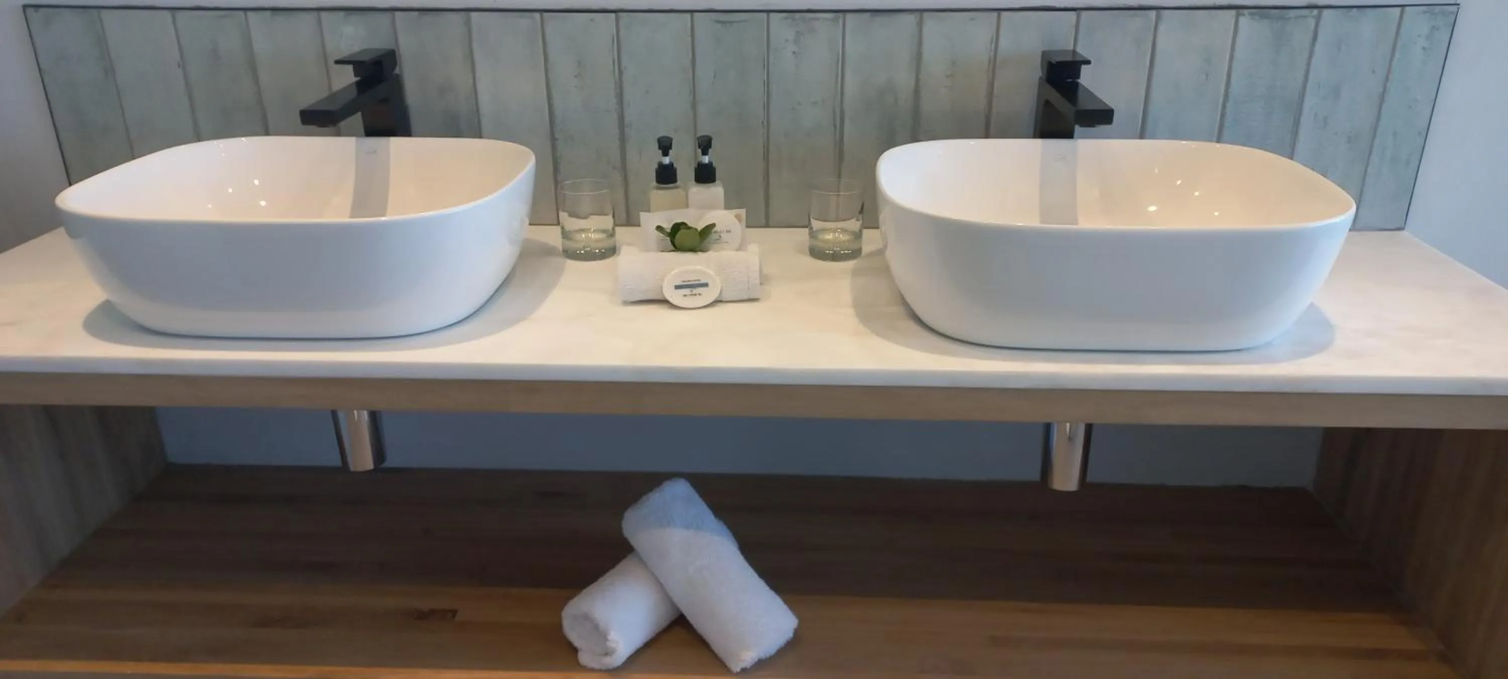 Bathroom in The Whale's Tale Guesthouse