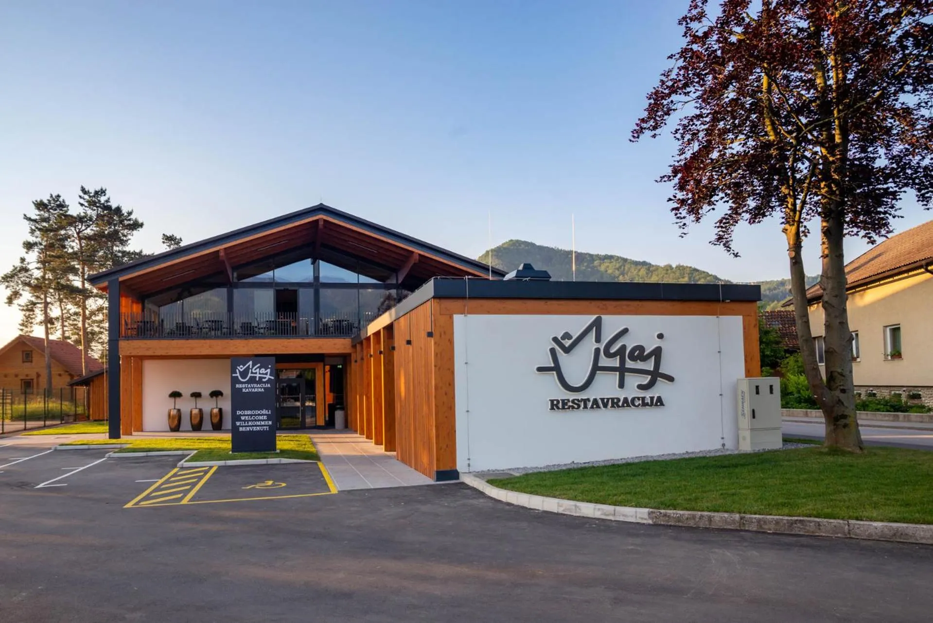 Restaurant/places to eat in Apartments & Wellness Skok