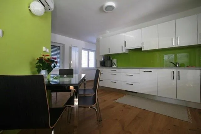 Apartments & Wellness Skok