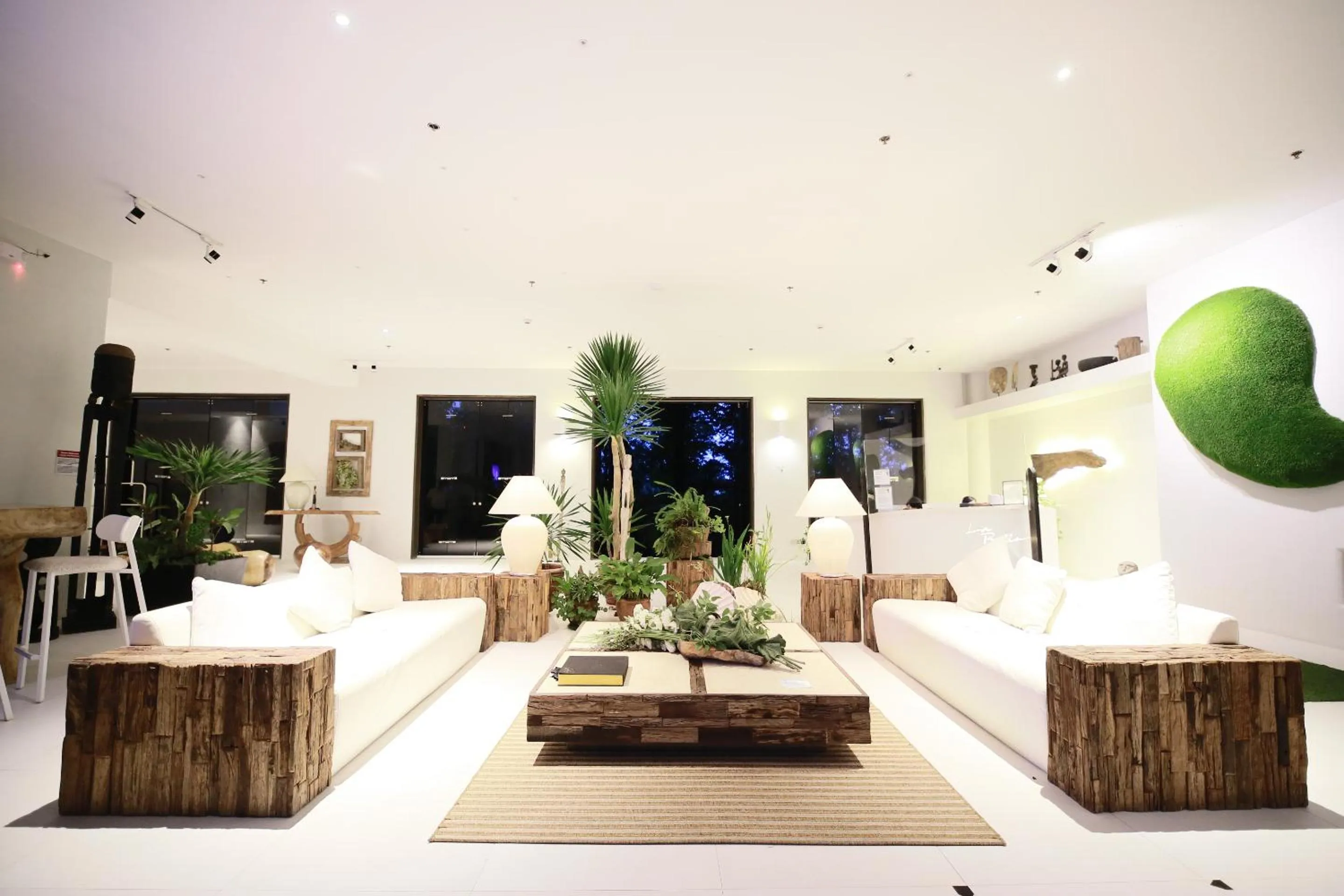 Lobby or reception, Bed in La Bella Boutique Hotel