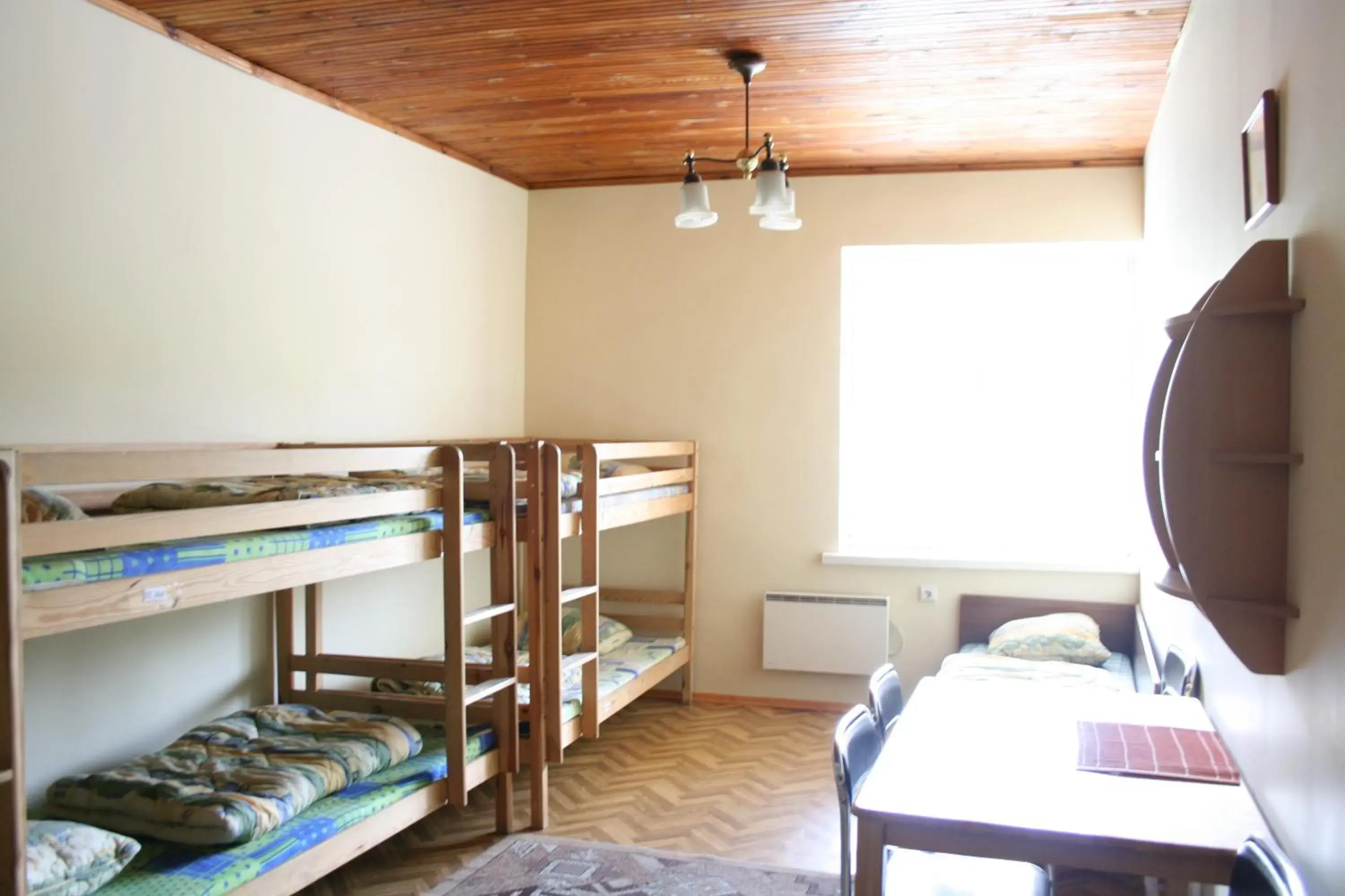Bed in 7-Bed Mixed Dormitory Room in Fortuna Hostel Bed in 7-Bed Mixed Dormitory Room in Fortuna Hostel