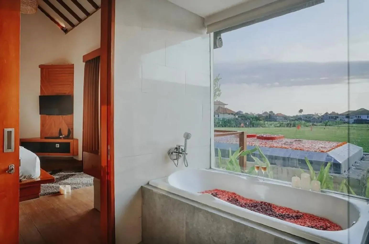 Toilet, Bed in The Wina Villa Seminyak by The Wina Resorts