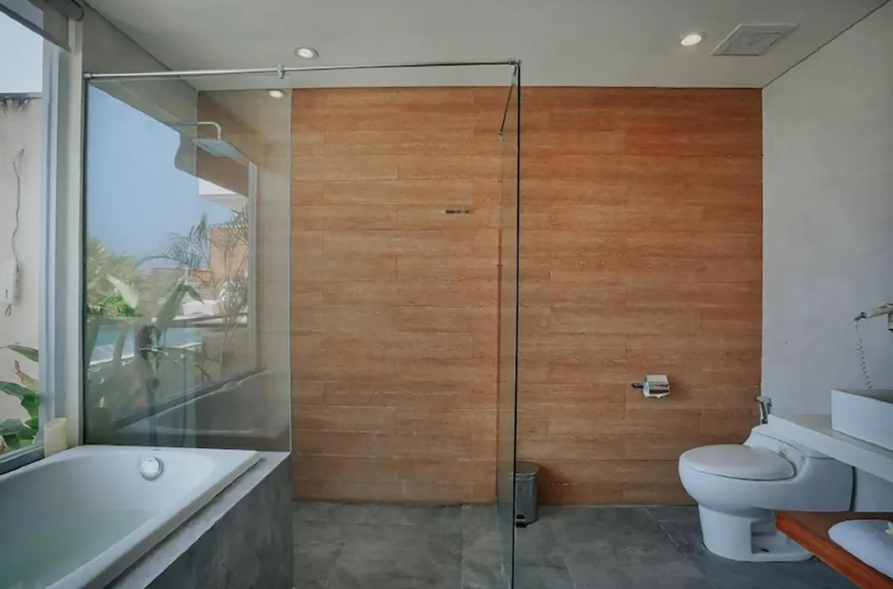 Toilet in The Wina Villa Seminyak by The Wina Resorts