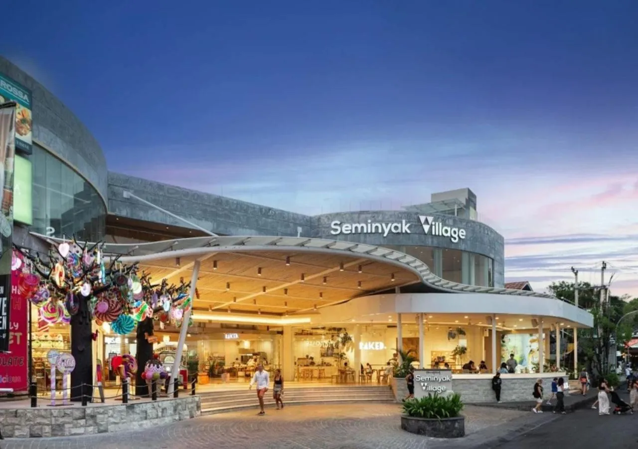 Shopping Area in The Wina Villa Seminyak by The Wina Resorts