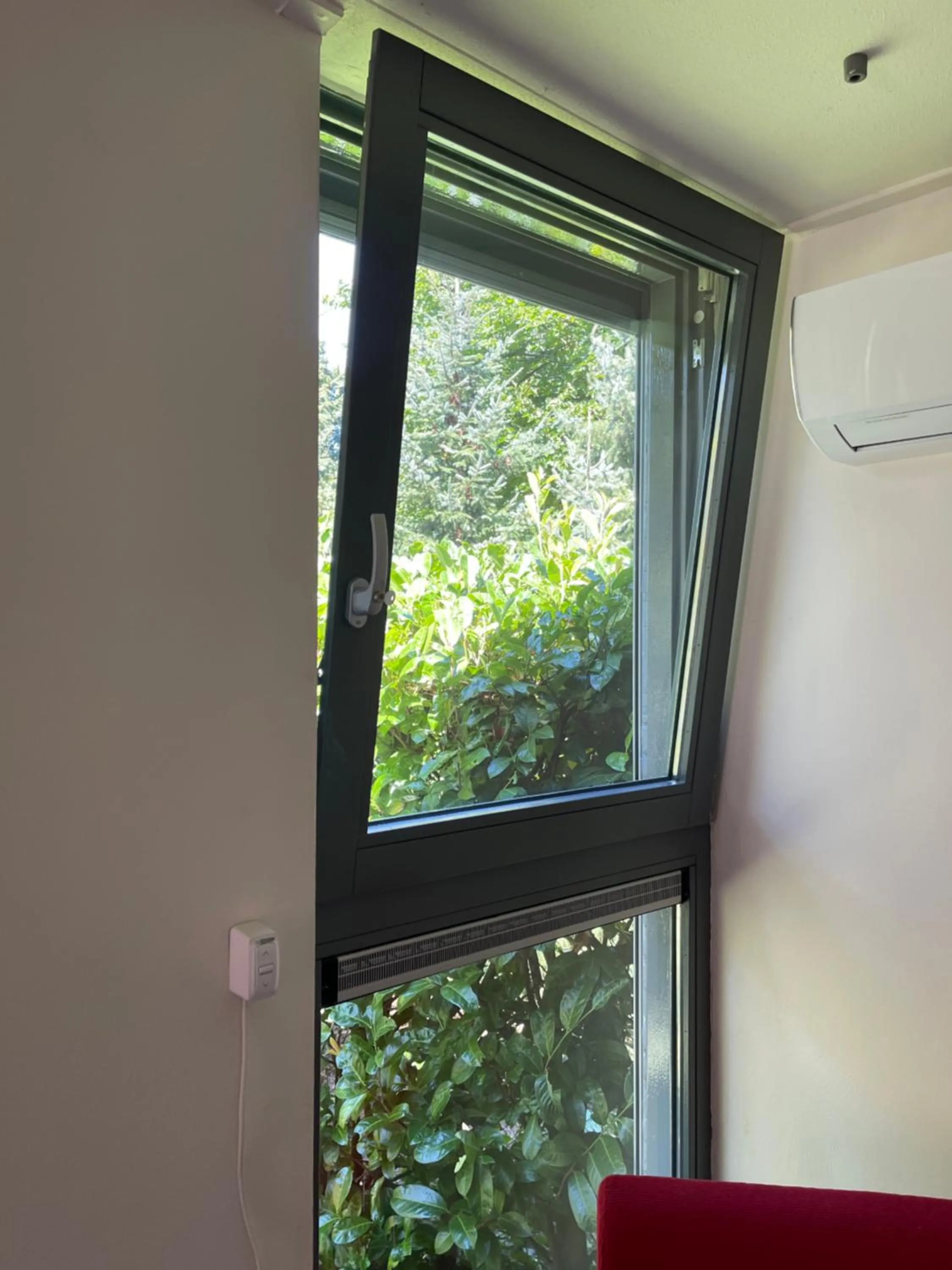 Garden view in B & B De Stijl