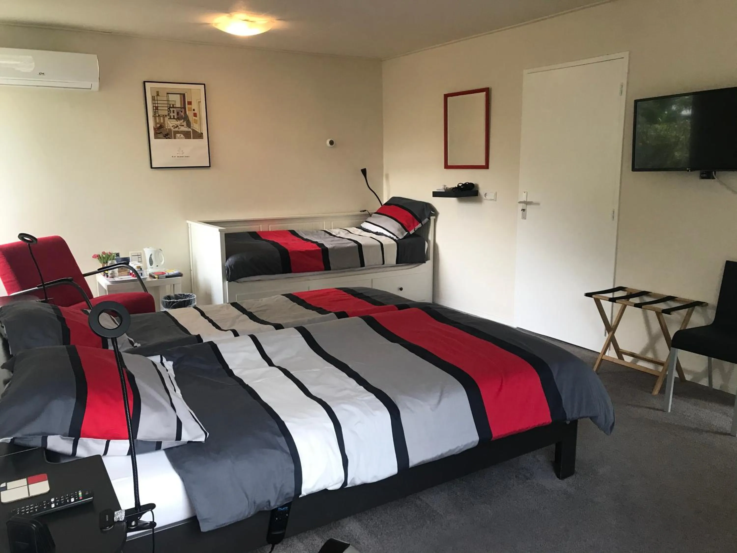 Photo of the whole room in B & B De Stijl